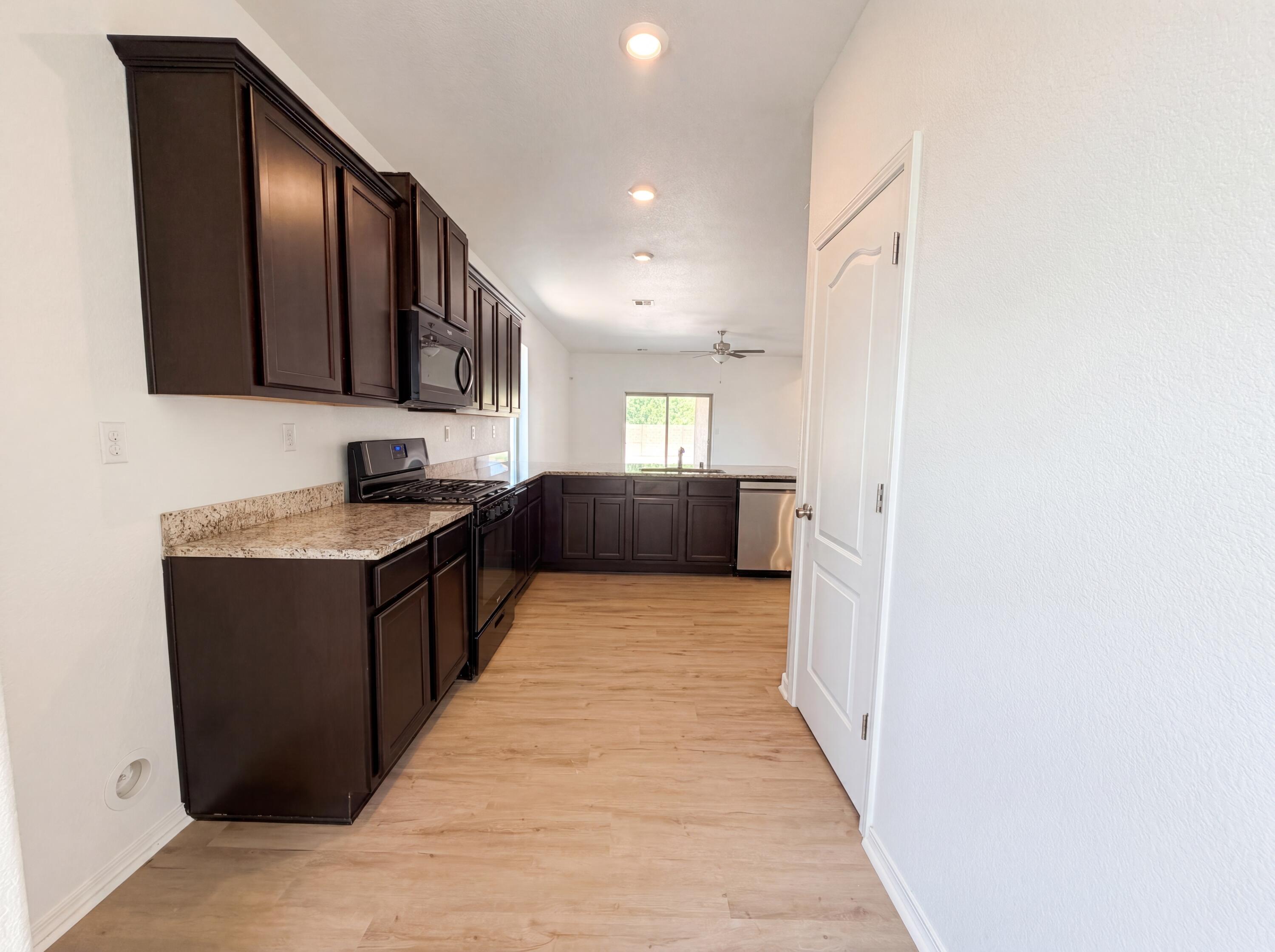Photo 16 — 3504 Wild Horse Road NE
