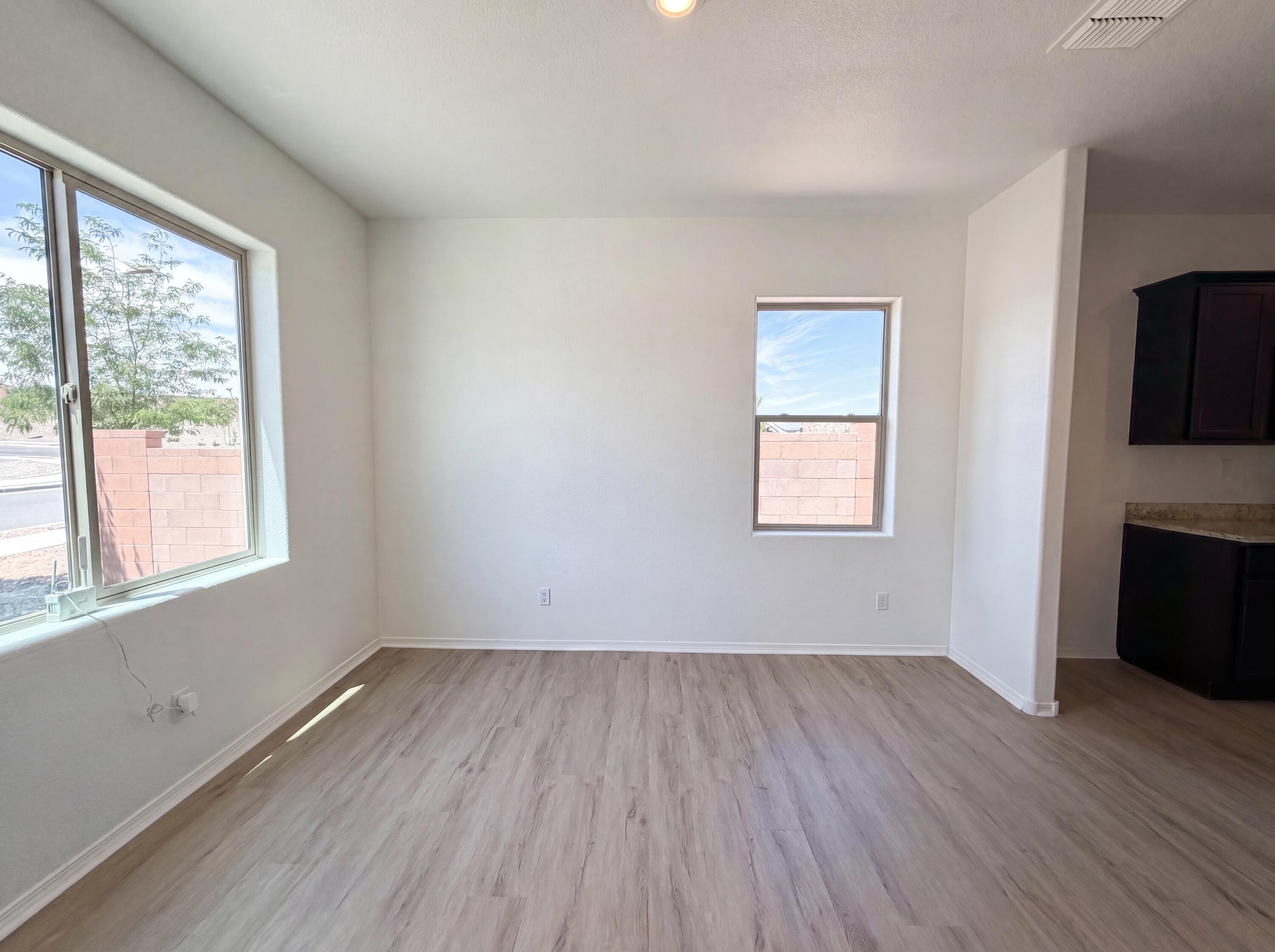 Photo 18 — 3504 Wild Horse Road NE