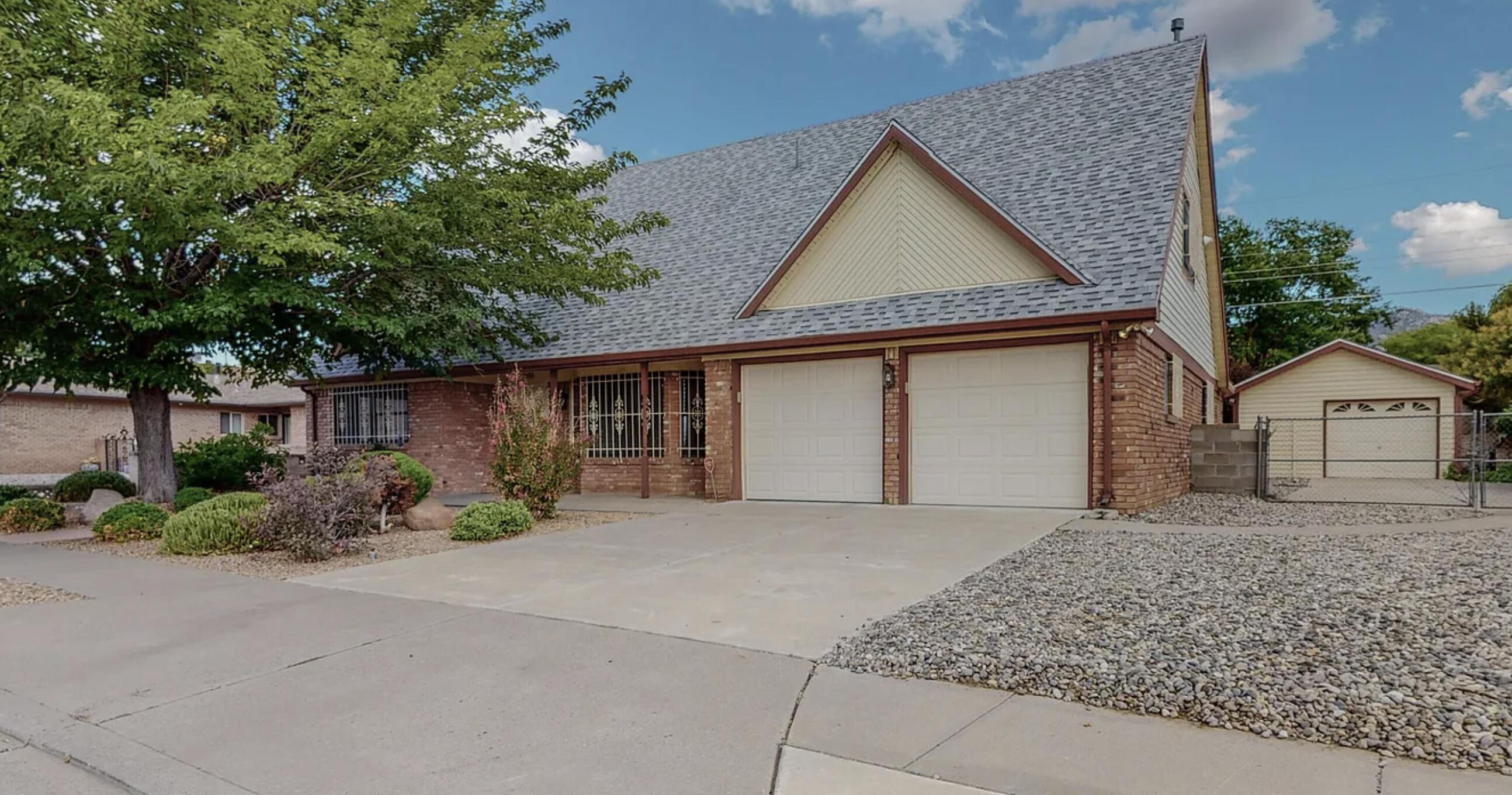 1408 Hiawatha Drive NE, Albuquerque, NM 87112