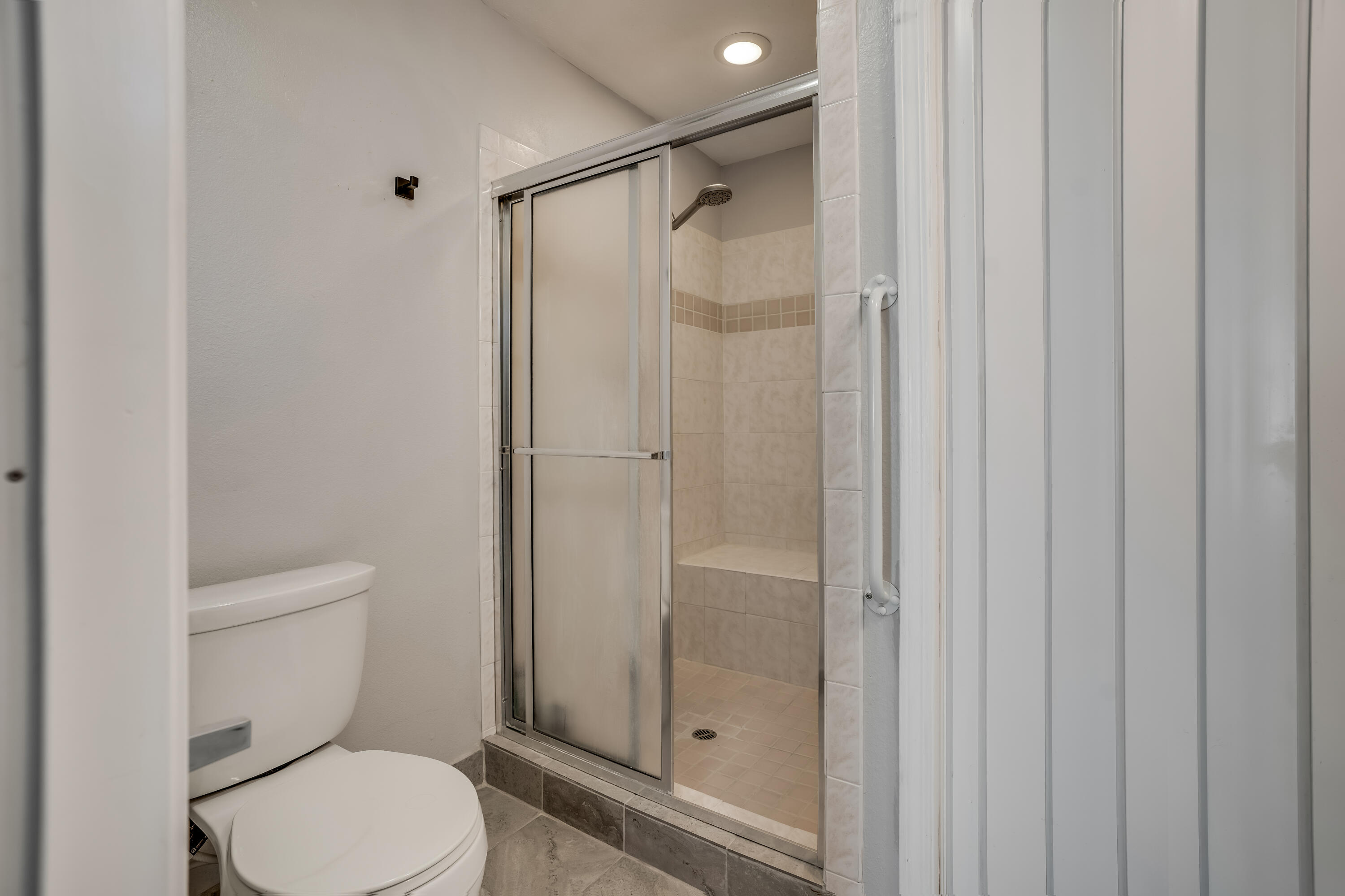 Photo 19 — 1408 Hiawatha Drive NE