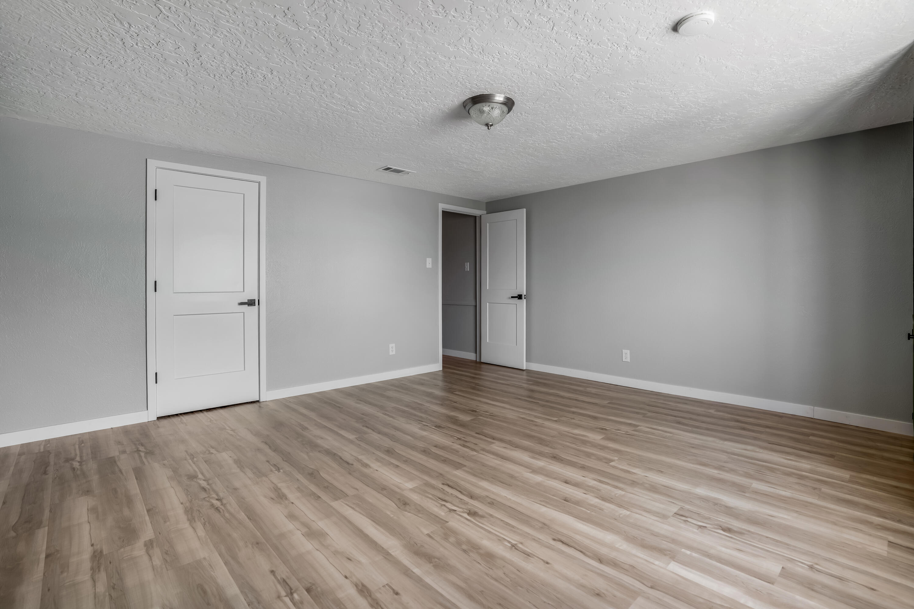 Photo 16 — 1408 Hiawatha Drive NE
