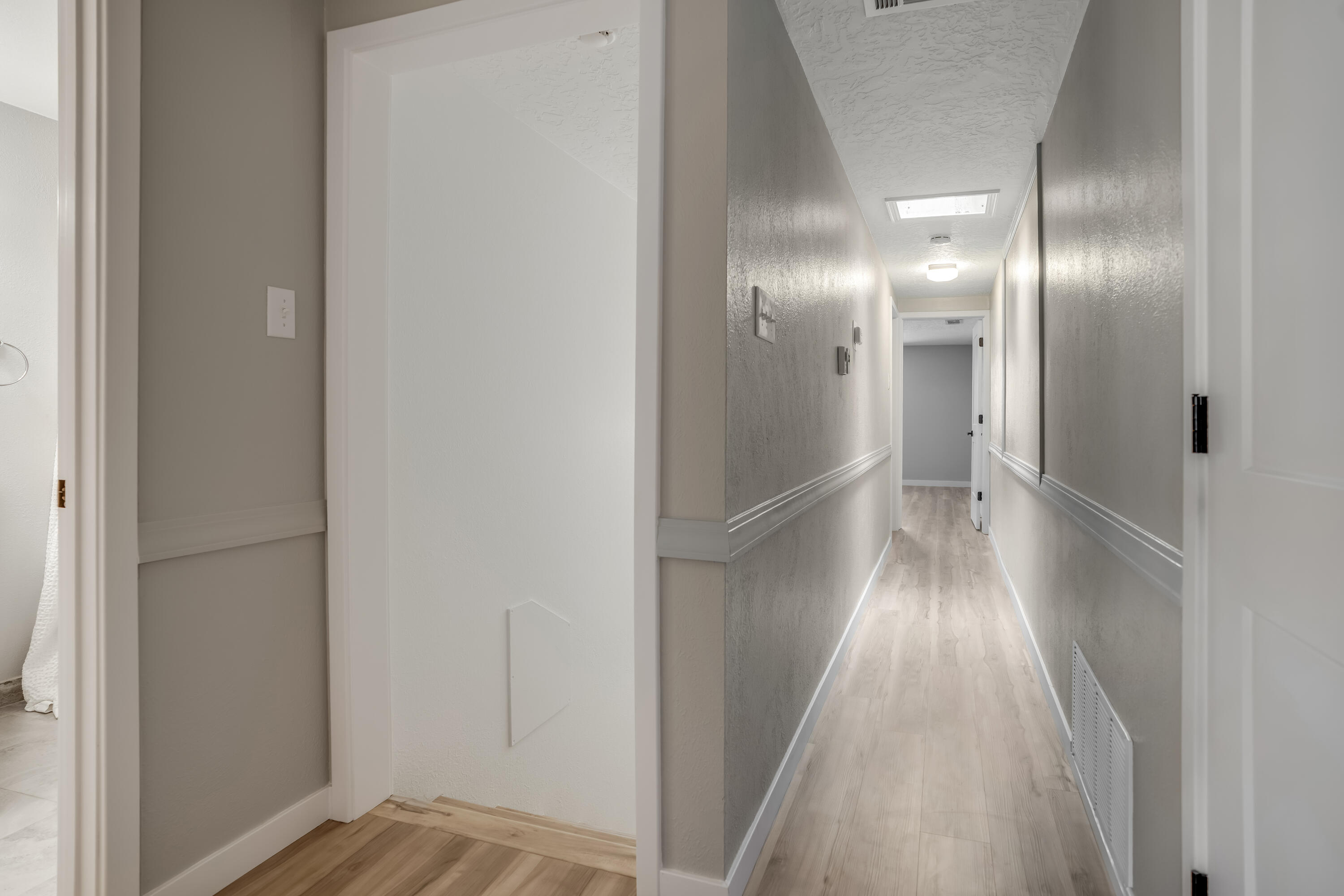 Photo 15 — 1408 Hiawatha Drive NE