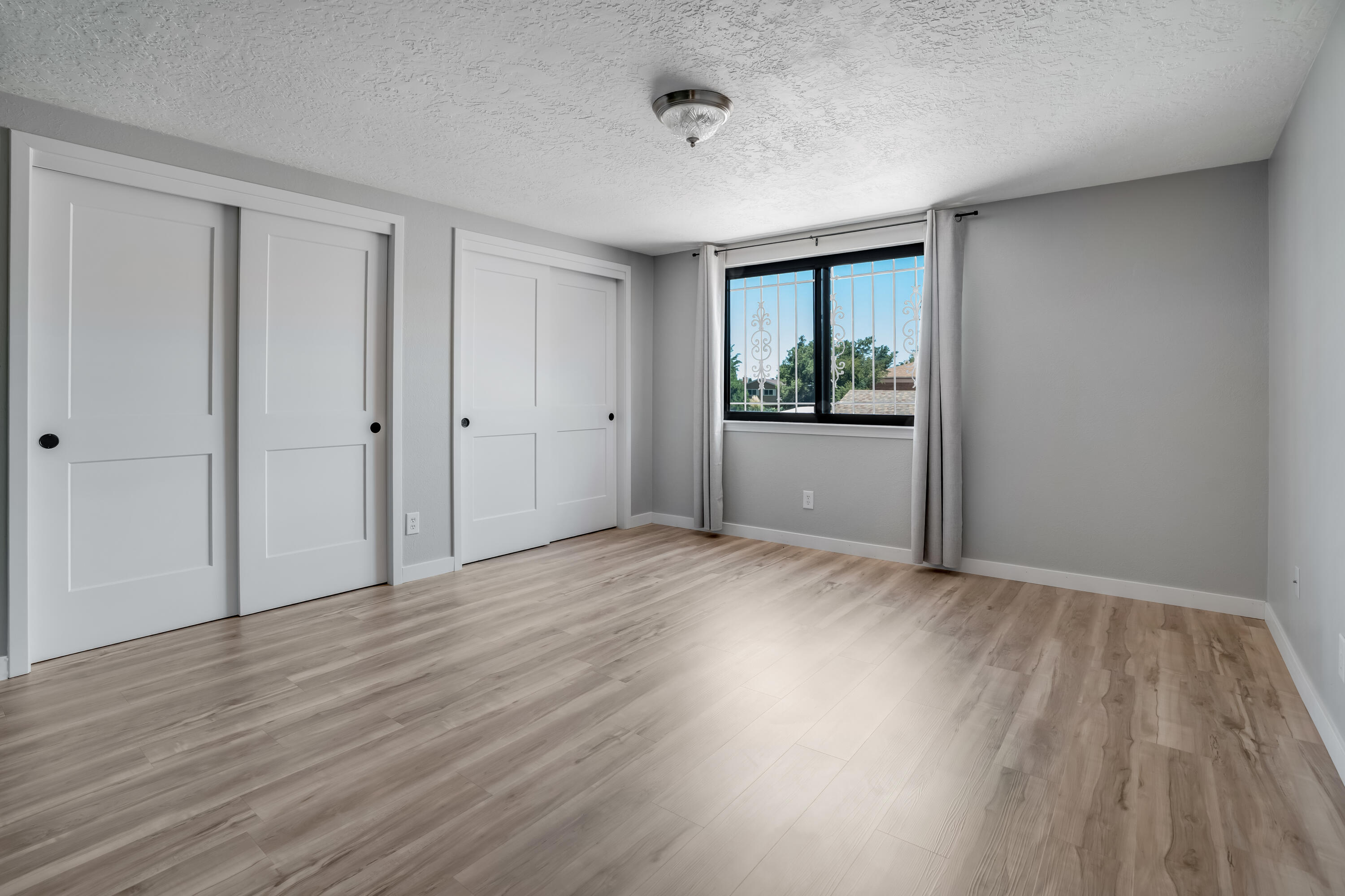 Photo 11 — 1408 Hiawatha Drive NE
