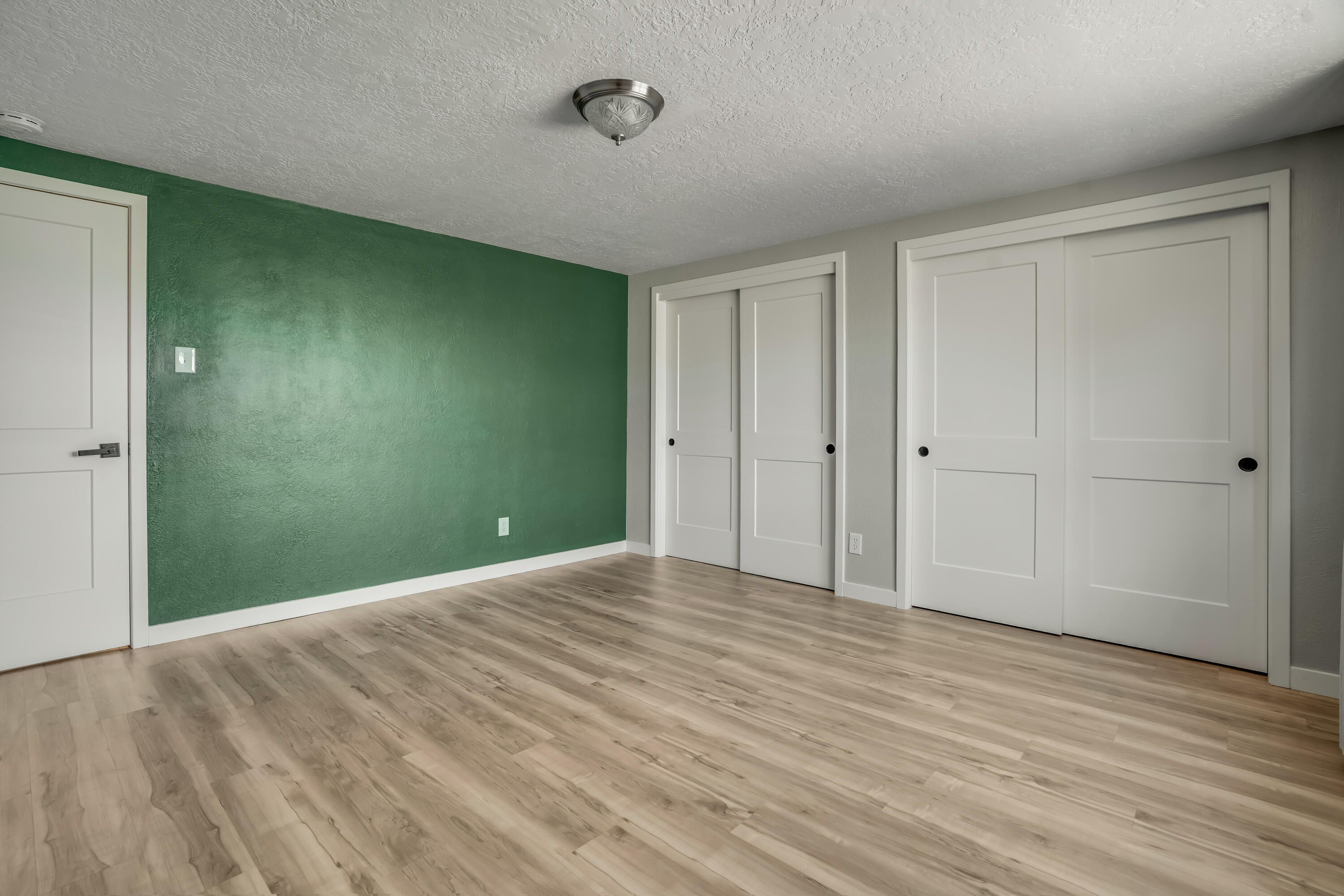 Photo 10 — 1408 Hiawatha Drive NE