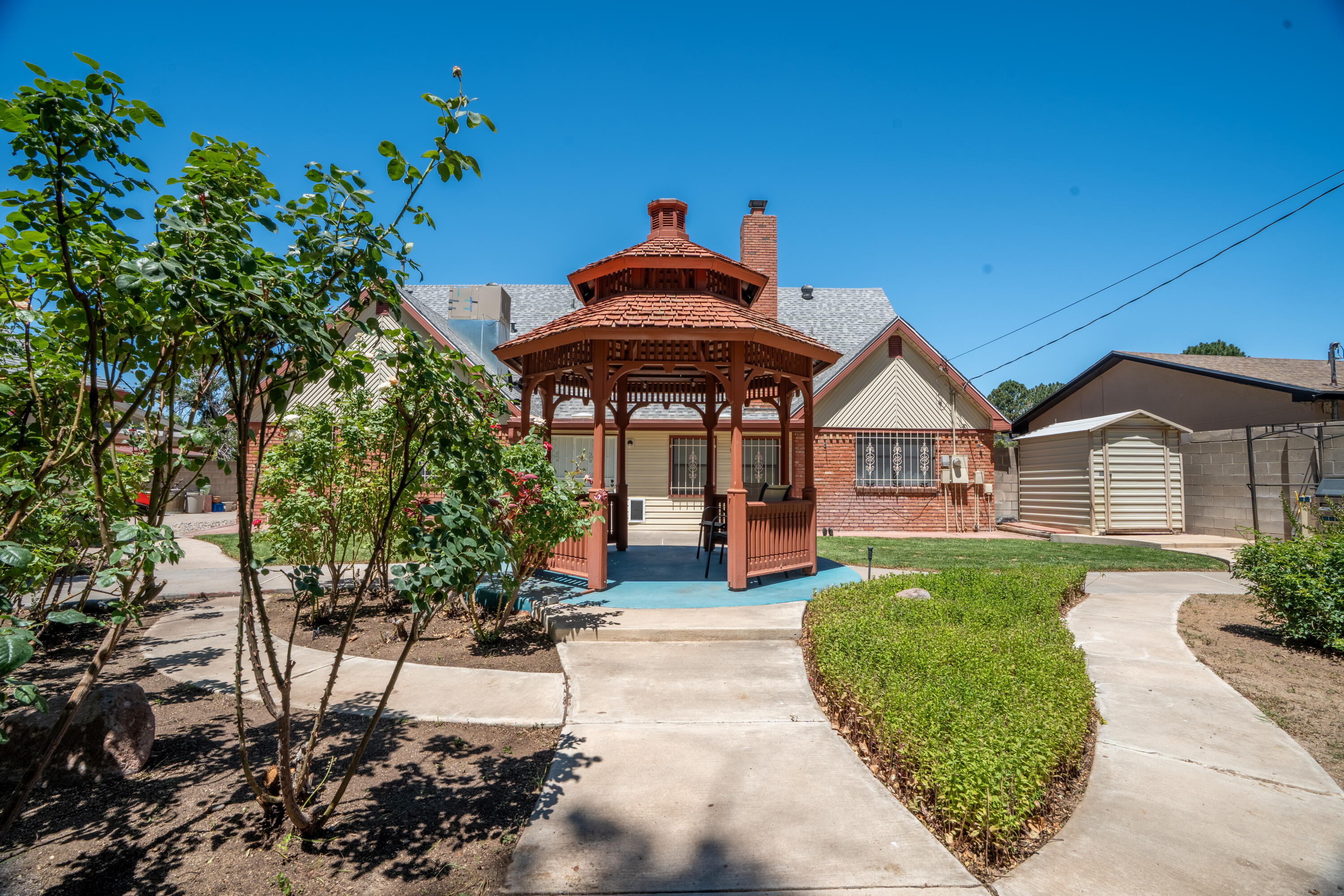 Photo 5 — 1408 Hiawatha Drive NE