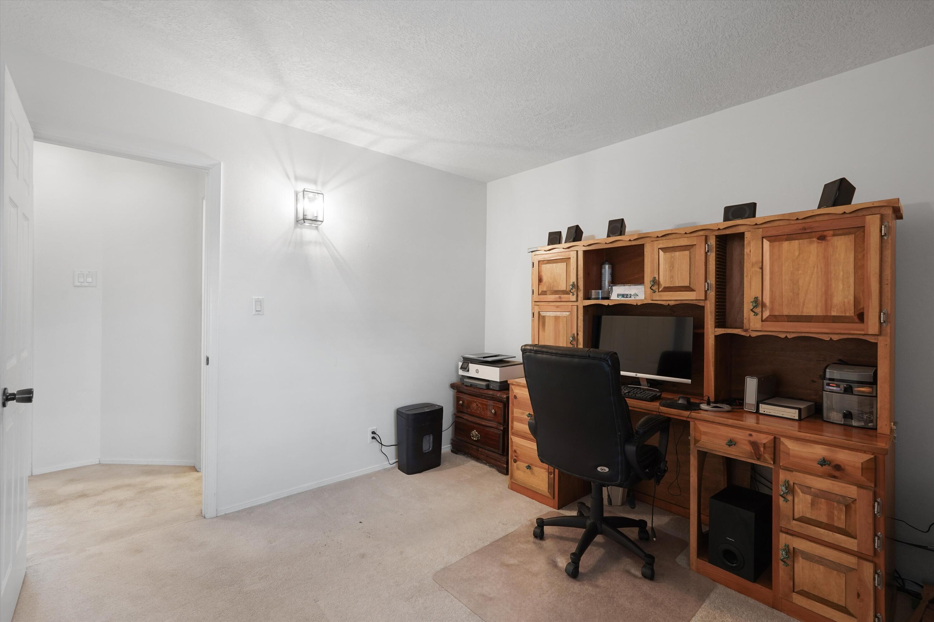 Photo 13 — 4540 Palmyra Avenue NW