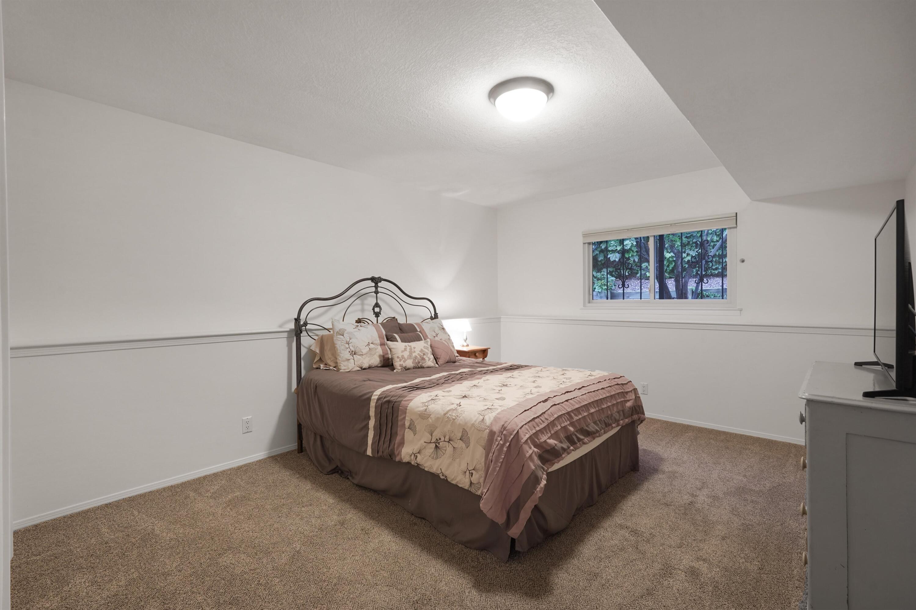 Photo 15 — 4540 Palmyra Avenue NW