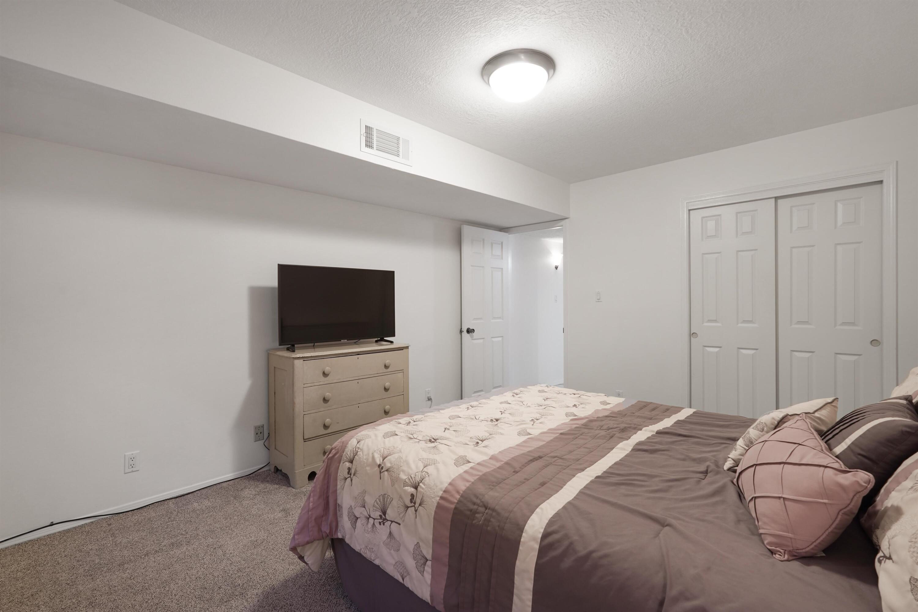 Photo 12 — 4540 Palmyra Avenue NW