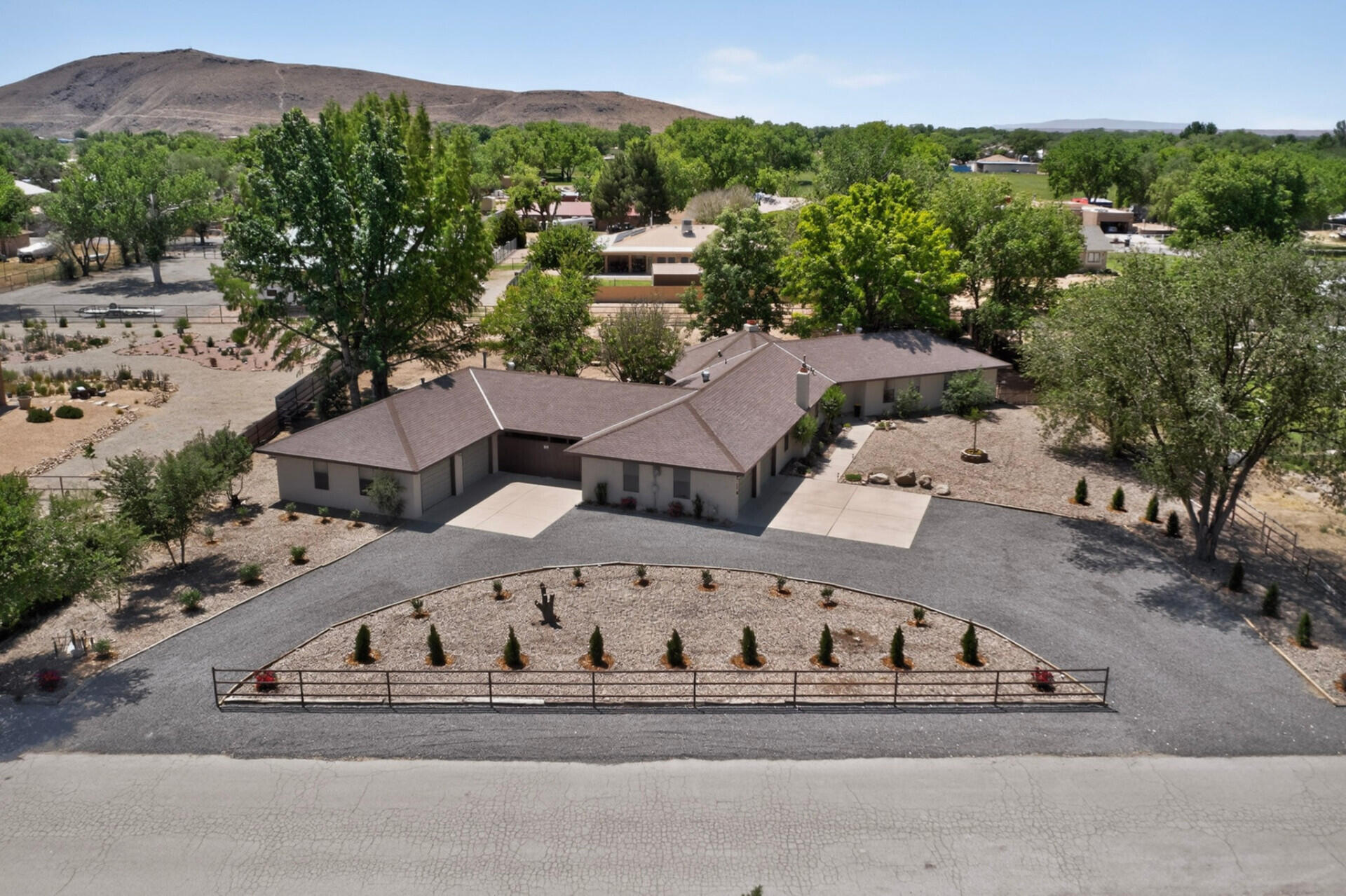6 Shady Lane, Los Lunas, NM 87031
