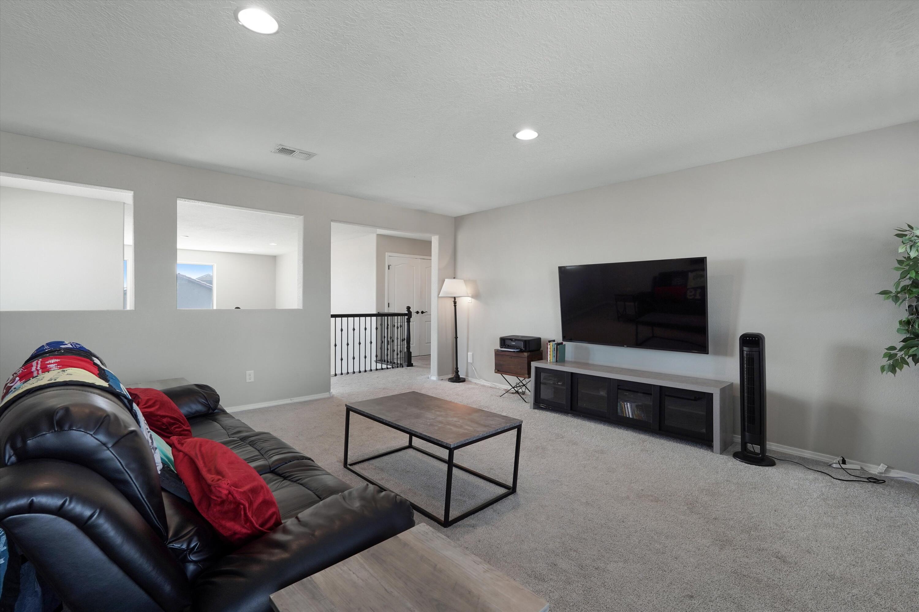 Photo 14 — 6123 Wyeth Drive SE
