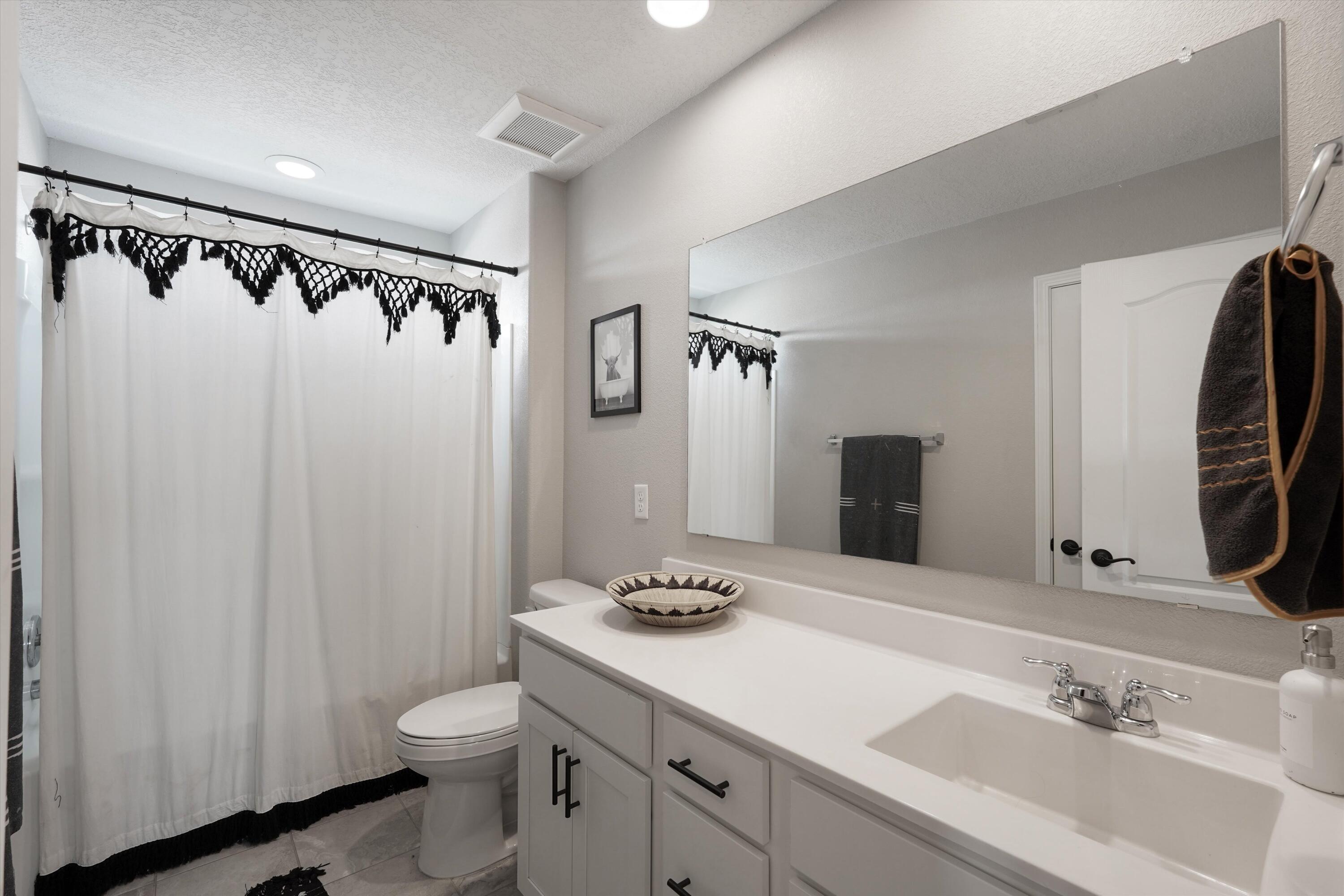 Photo 9 — 6123 Wyeth Drive SE