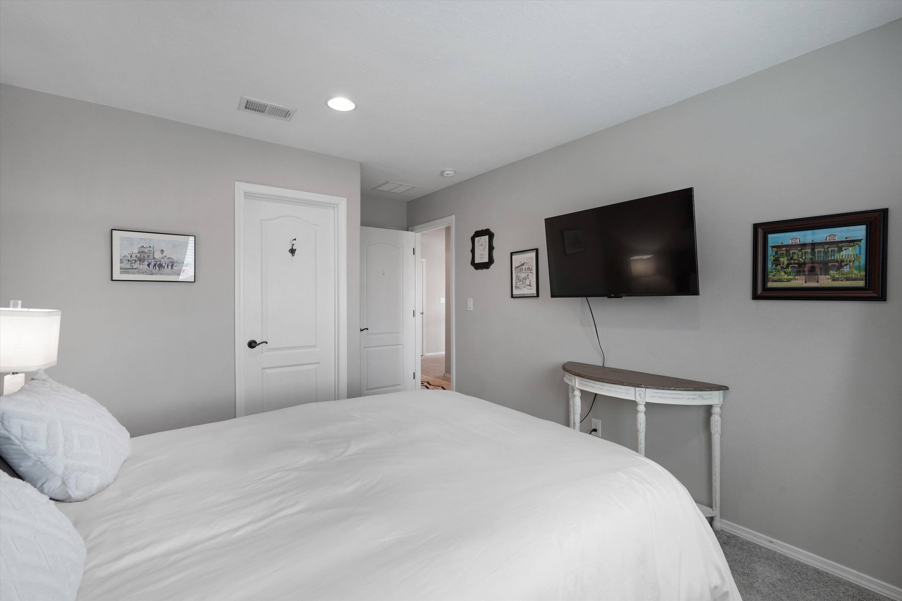 Photo 7 — 6123 Wyeth Drive SE