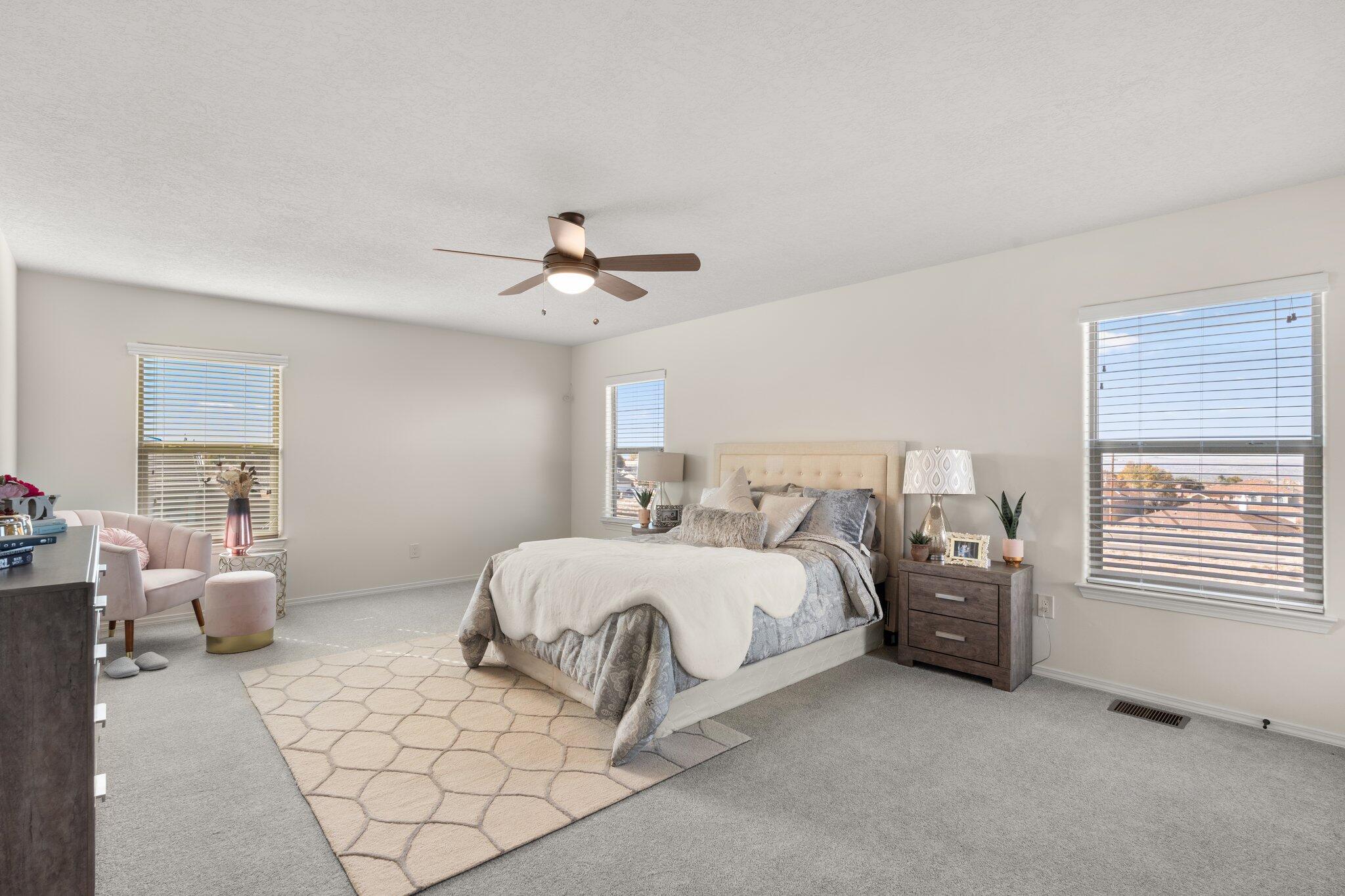 Photo 4 — 9719 Blue Dove Place NE