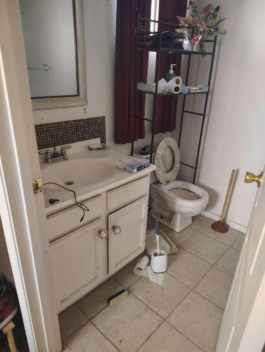 Photo 8 — 259 Pearl Drive NE