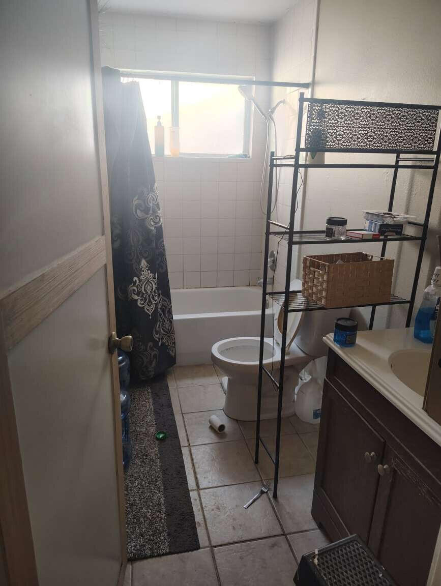 Photo 5 — 259 Pearl Drive NE