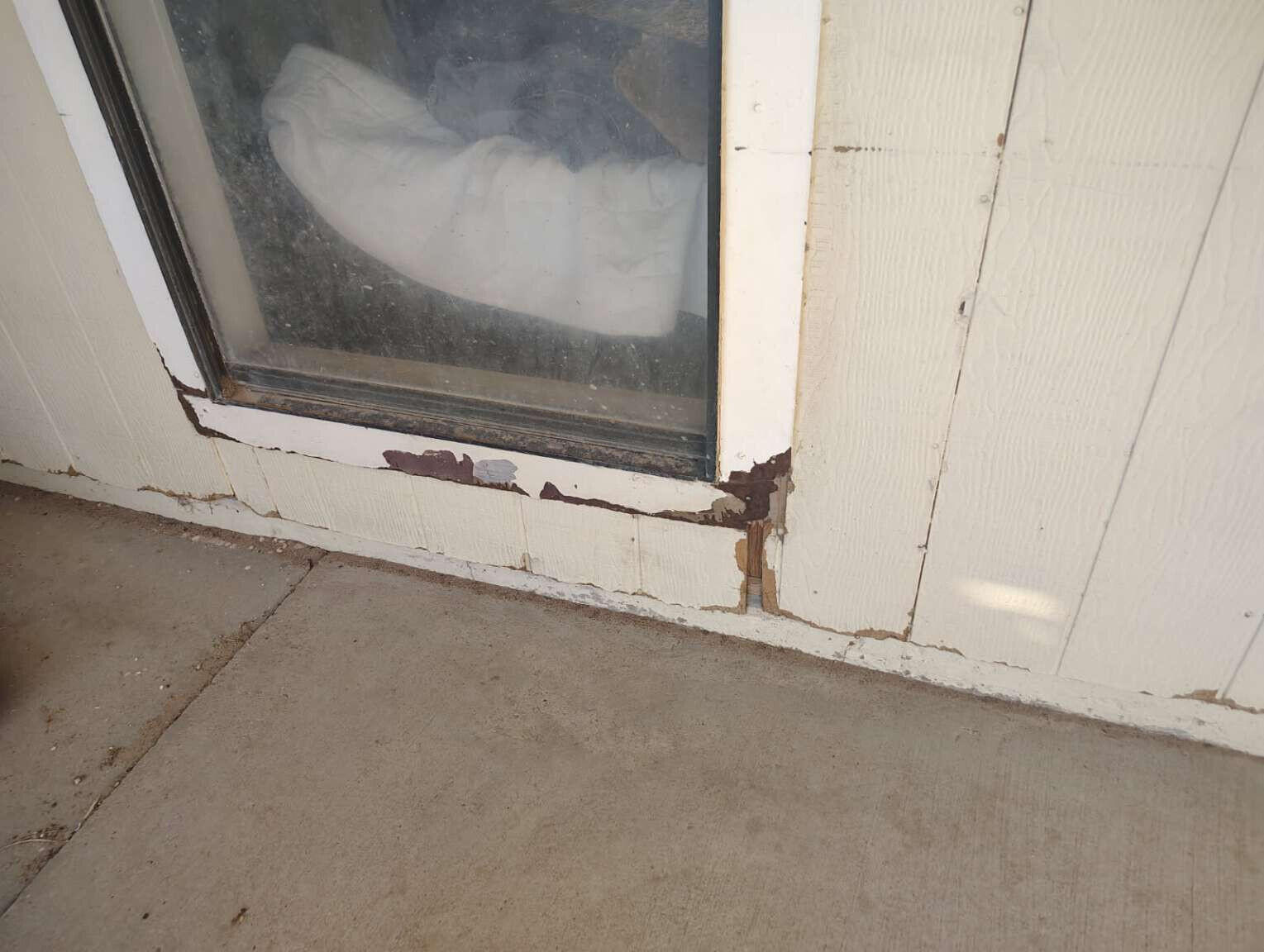Photo 3 — 259 Pearl Drive NE