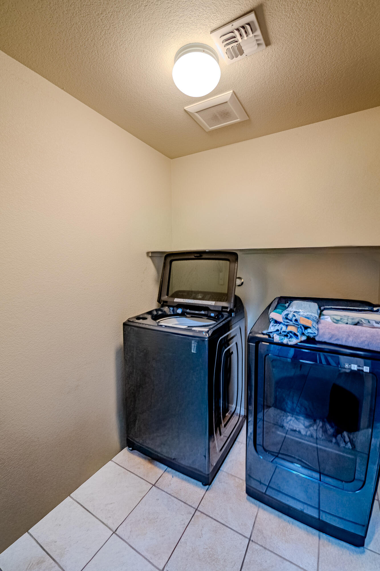 Photo 7 — 10005 Artemsia Avenue SW