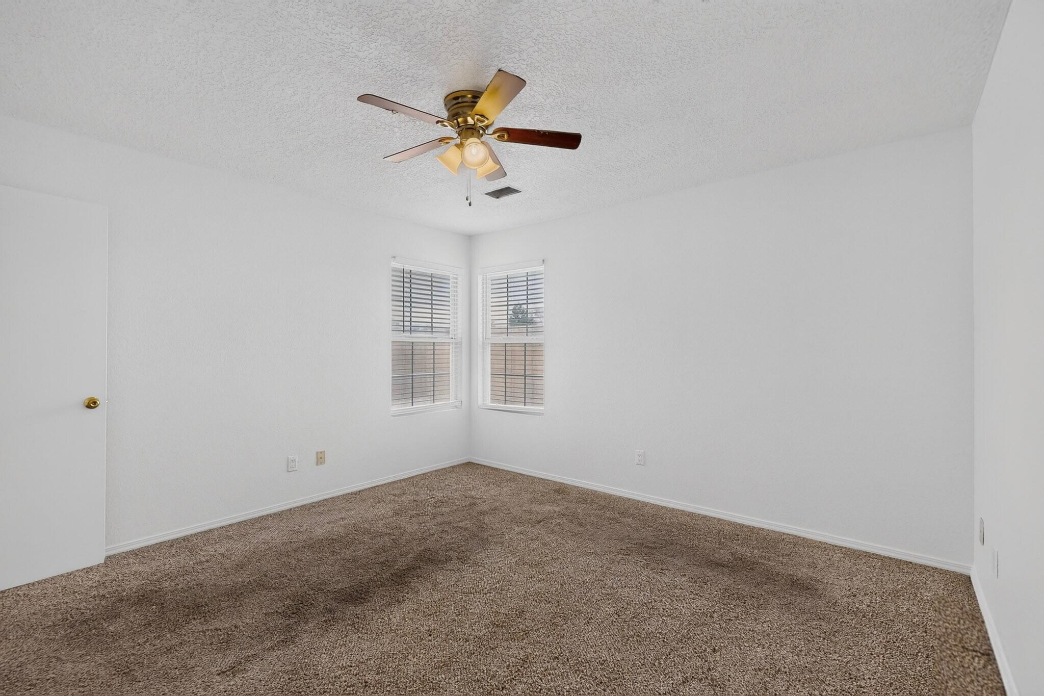 Photo 11 — 2035 Cielo Oeste Place NW