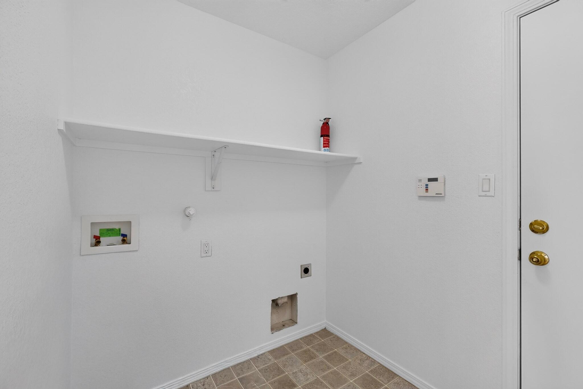 Photo 9 — 2035 Cielo Oeste Place NW