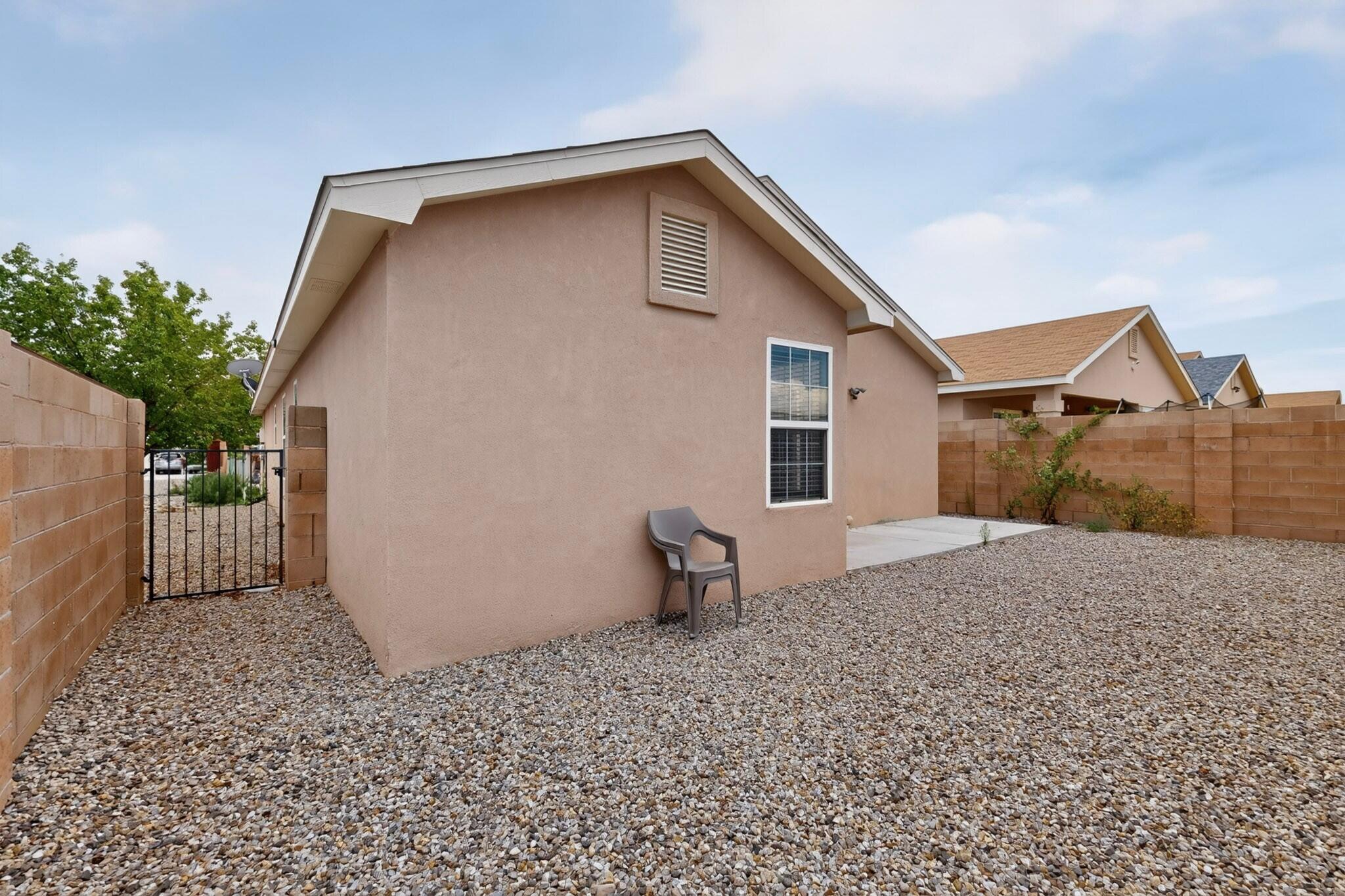 Photo 8 — 2035 Cielo Oeste Place NW