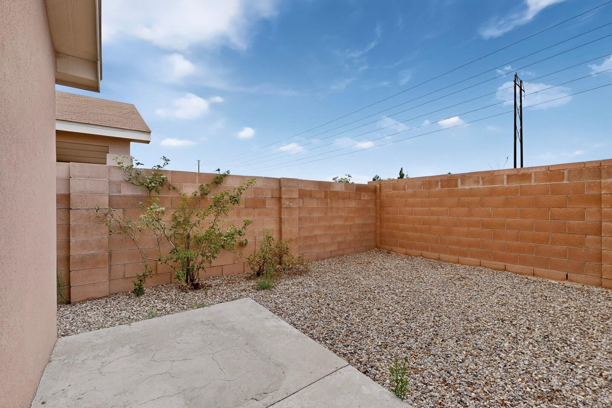 Photo 3 — 2035 Cielo Oeste Place NW
