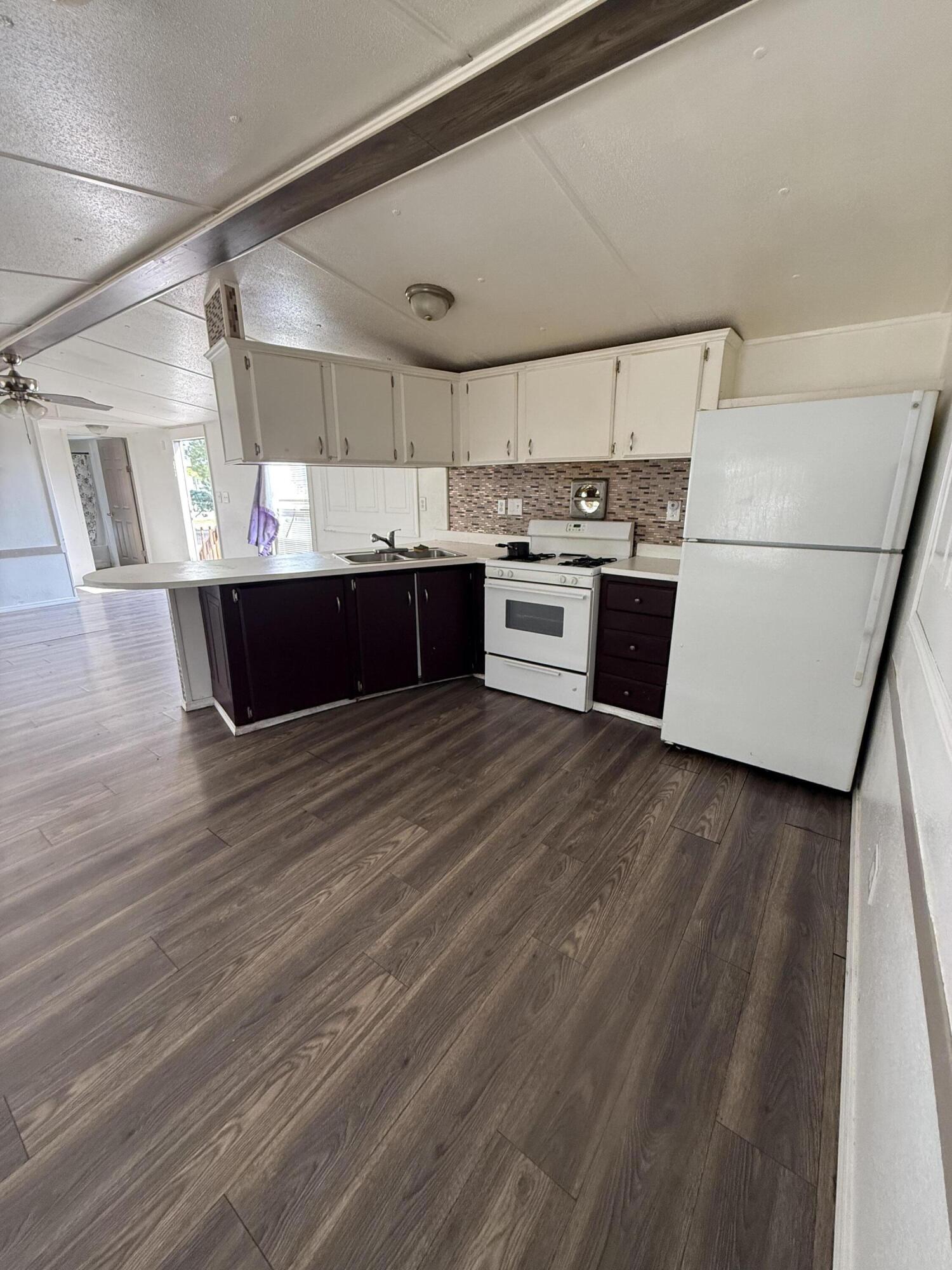 Photo 8 — 9000 Zuni Road SE UNIT F27
