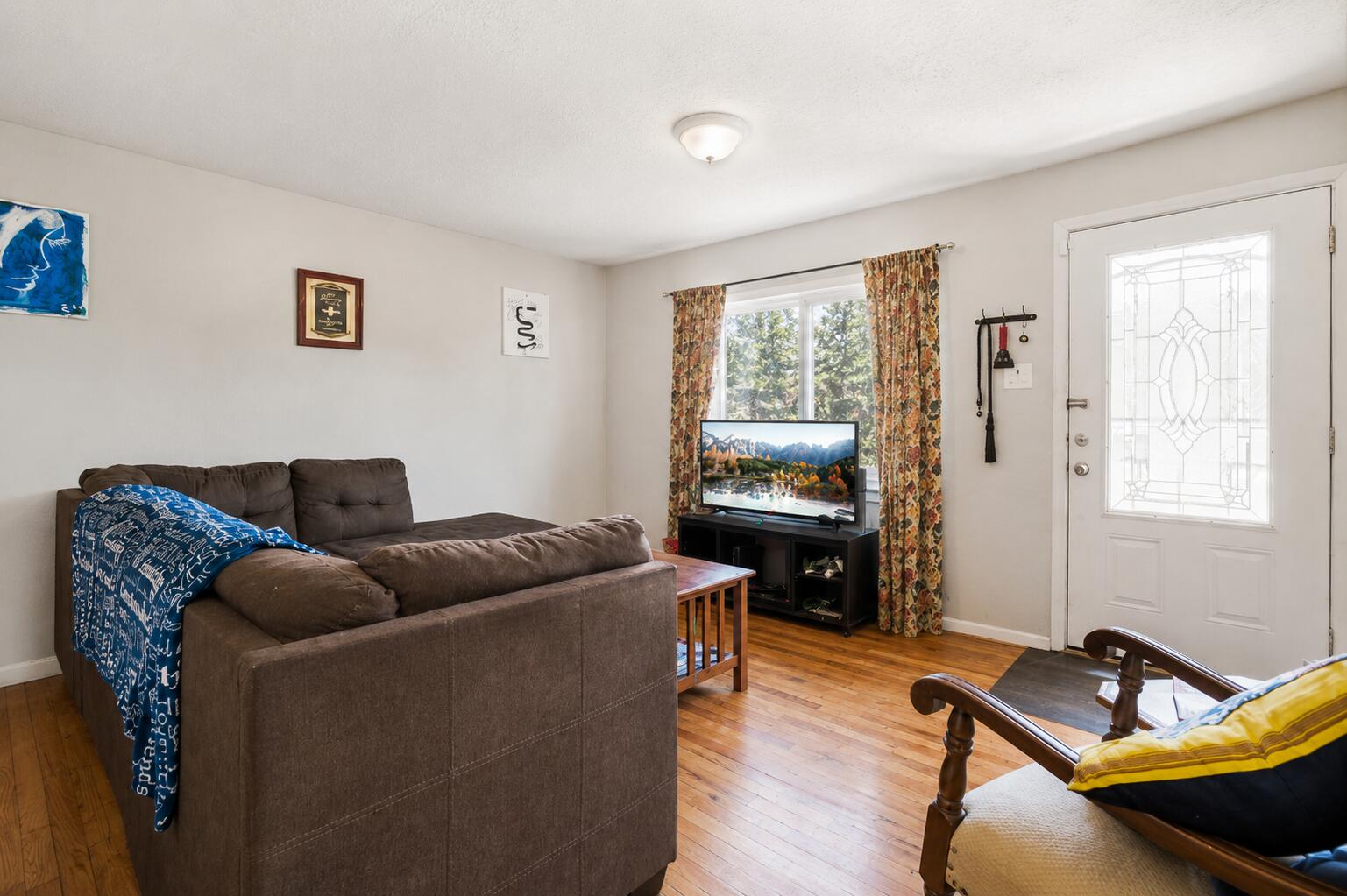 Photo 20 — 2827 Dorothy Street NE