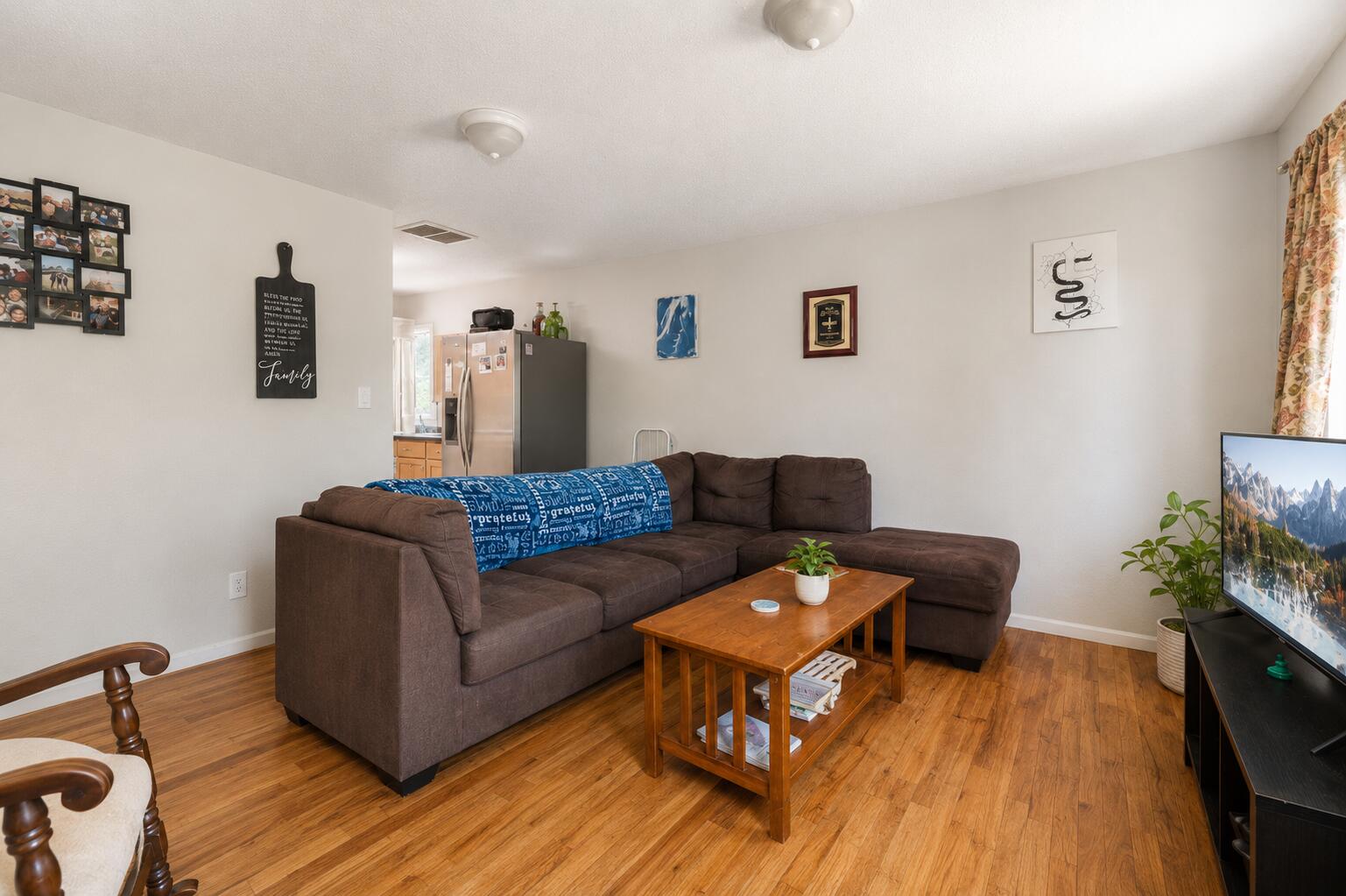 Photo 19 — 2827 Dorothy Street NE