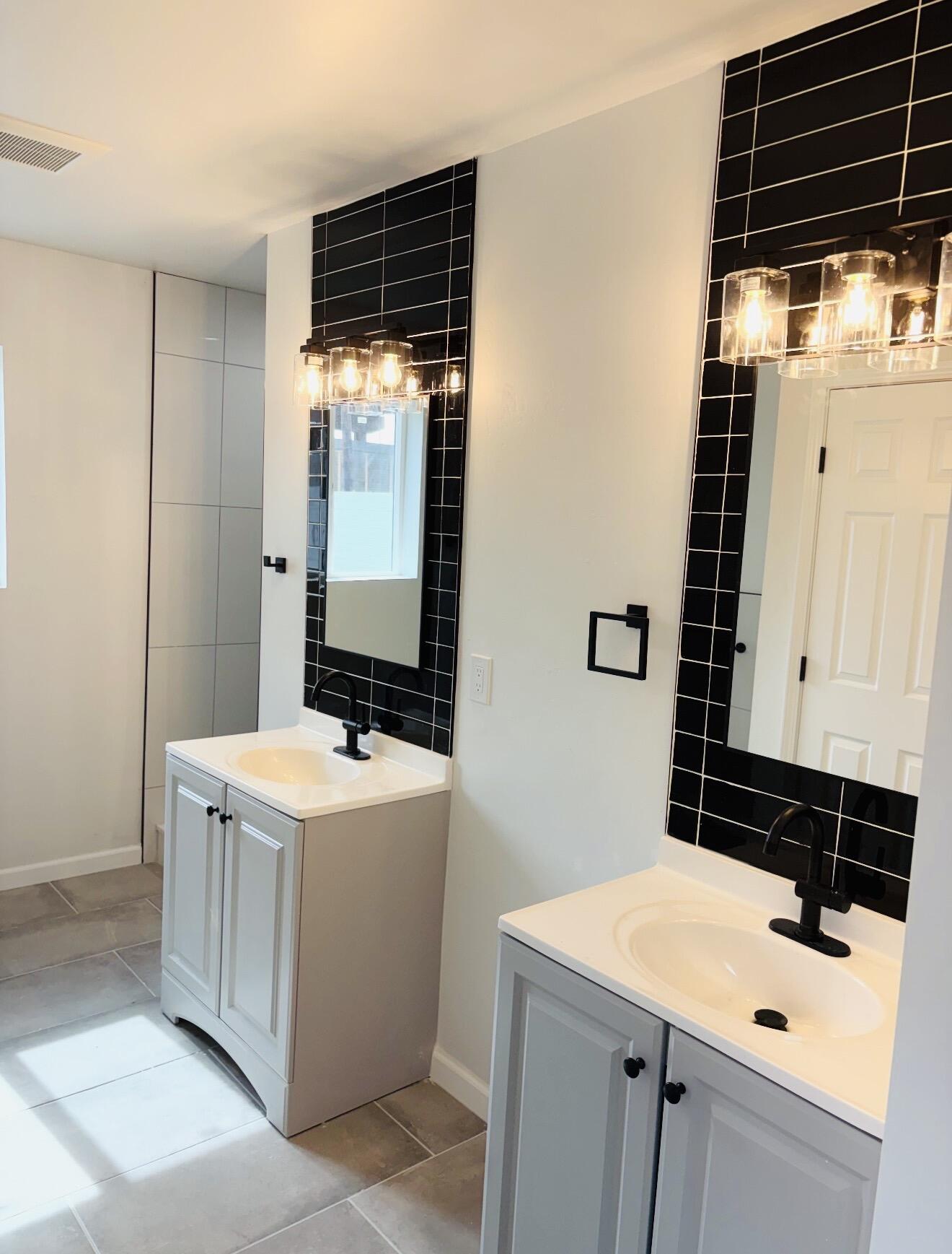 Photo 4 — 112 Bell Avenue SE