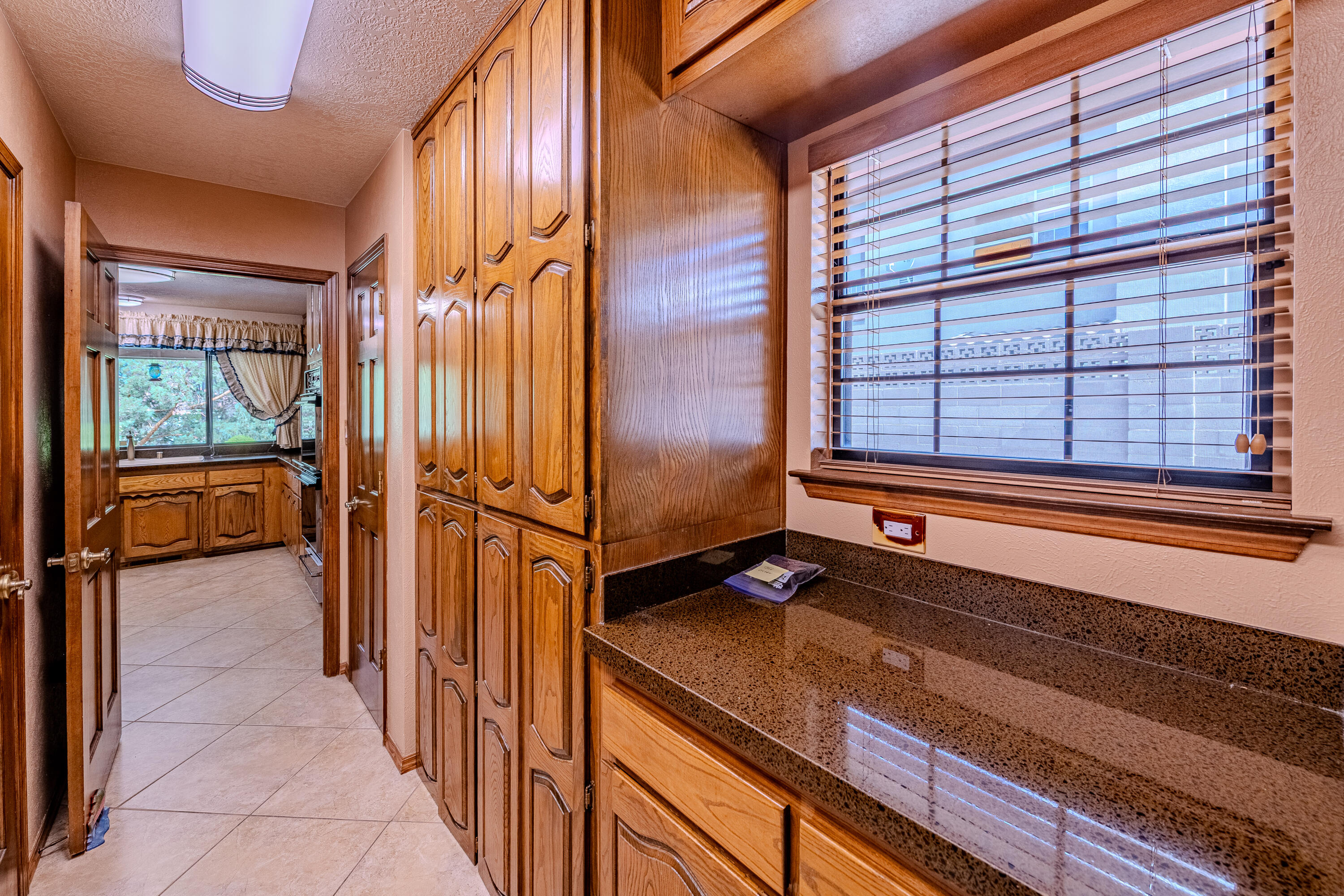 Photo 10 — 5709 Royal Oak Drive NE