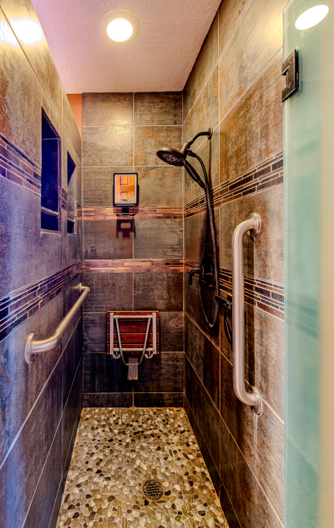 Photo 11 — 5709 Royal Oak Drive NE