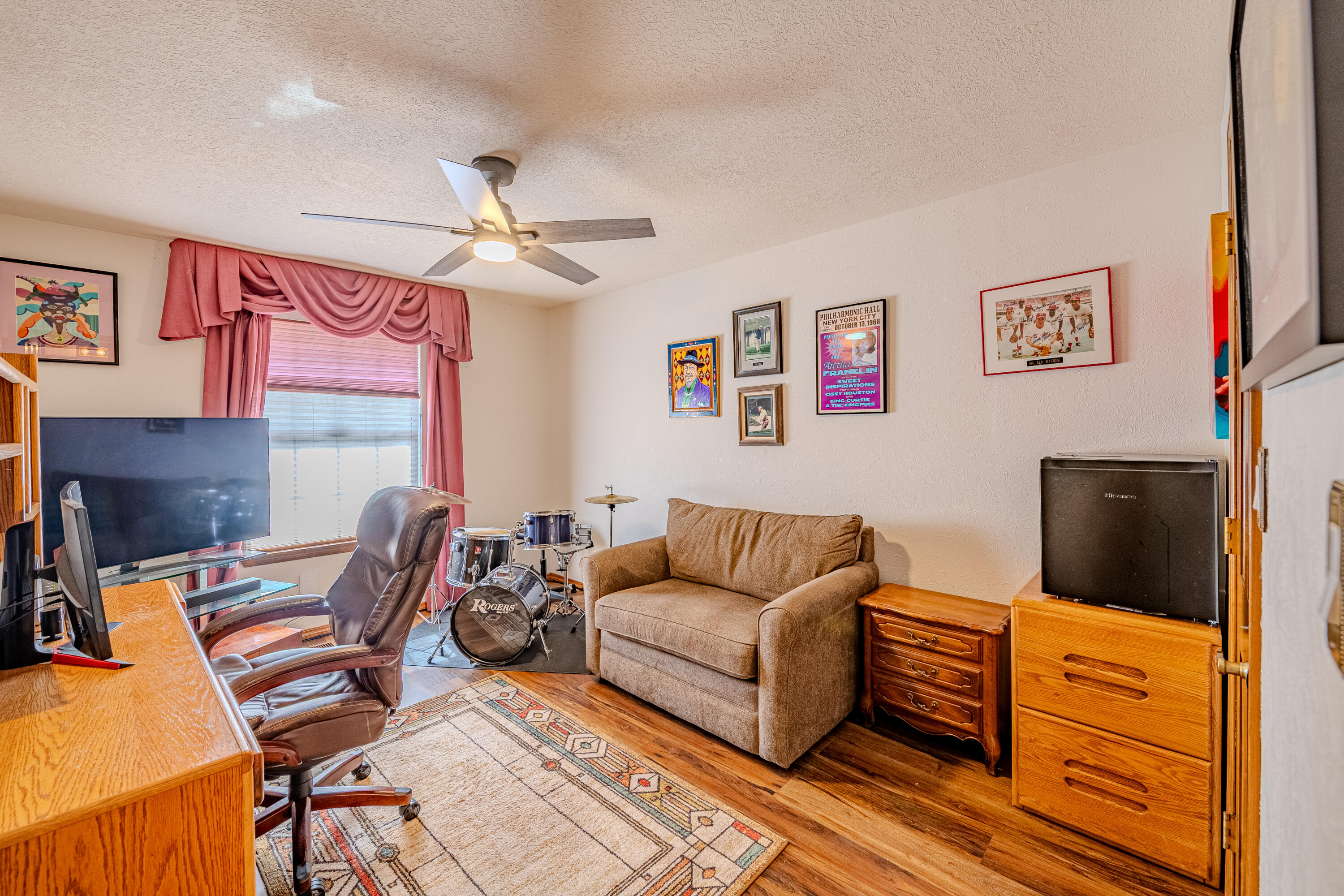Photo 18 — 5709 Royal Oak Drive NE