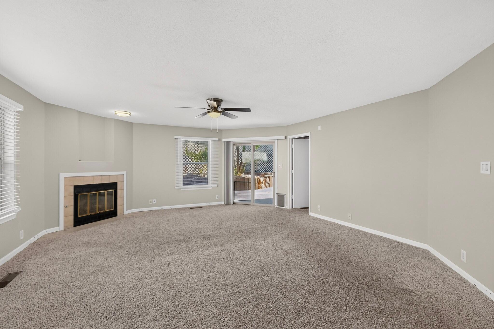 Photo 9 — 7715 WILLIAM MOYERS Avenue NE