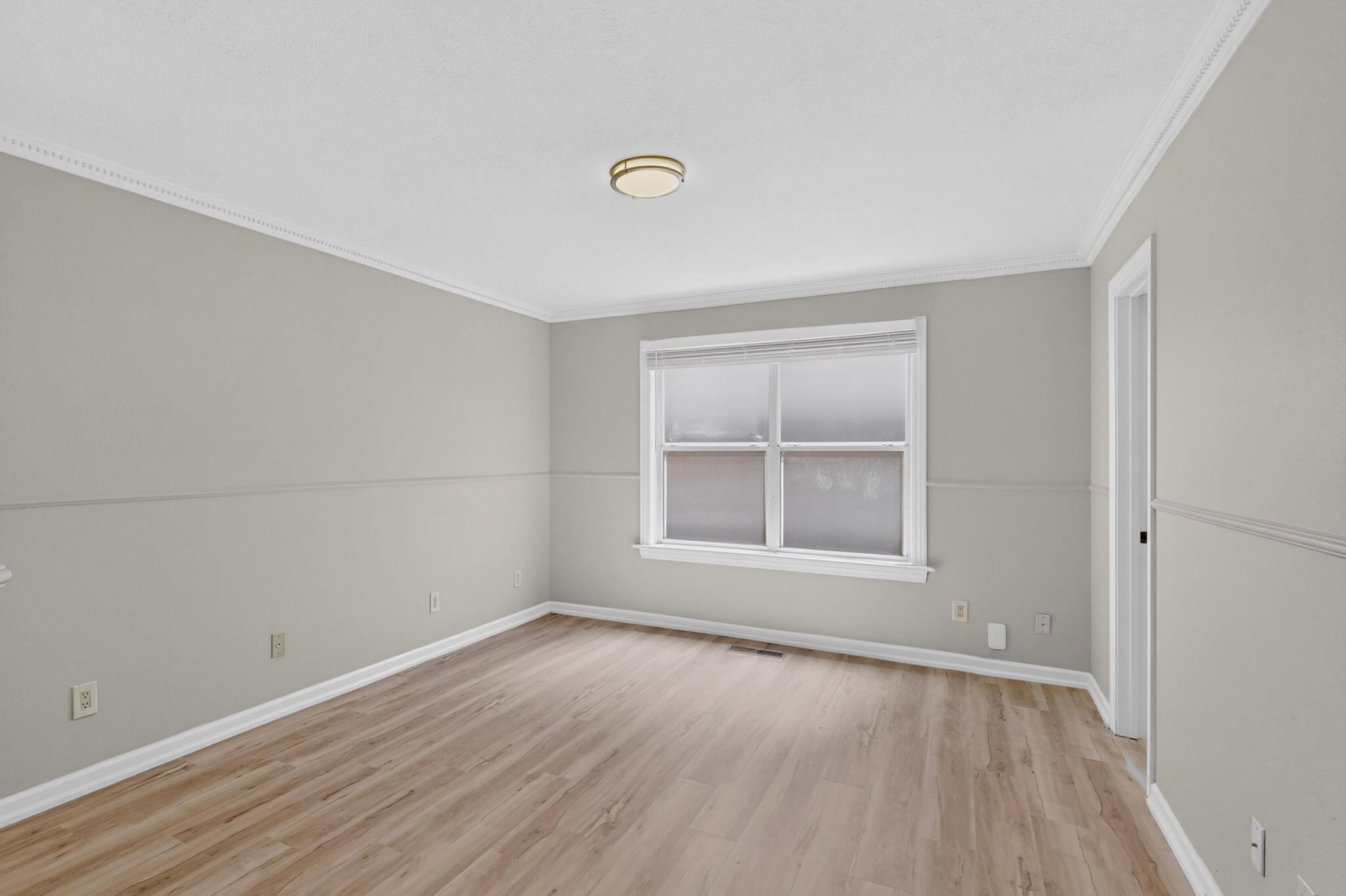 Photo 17 — 7715 WILLIAM MOYERS Avenue NE