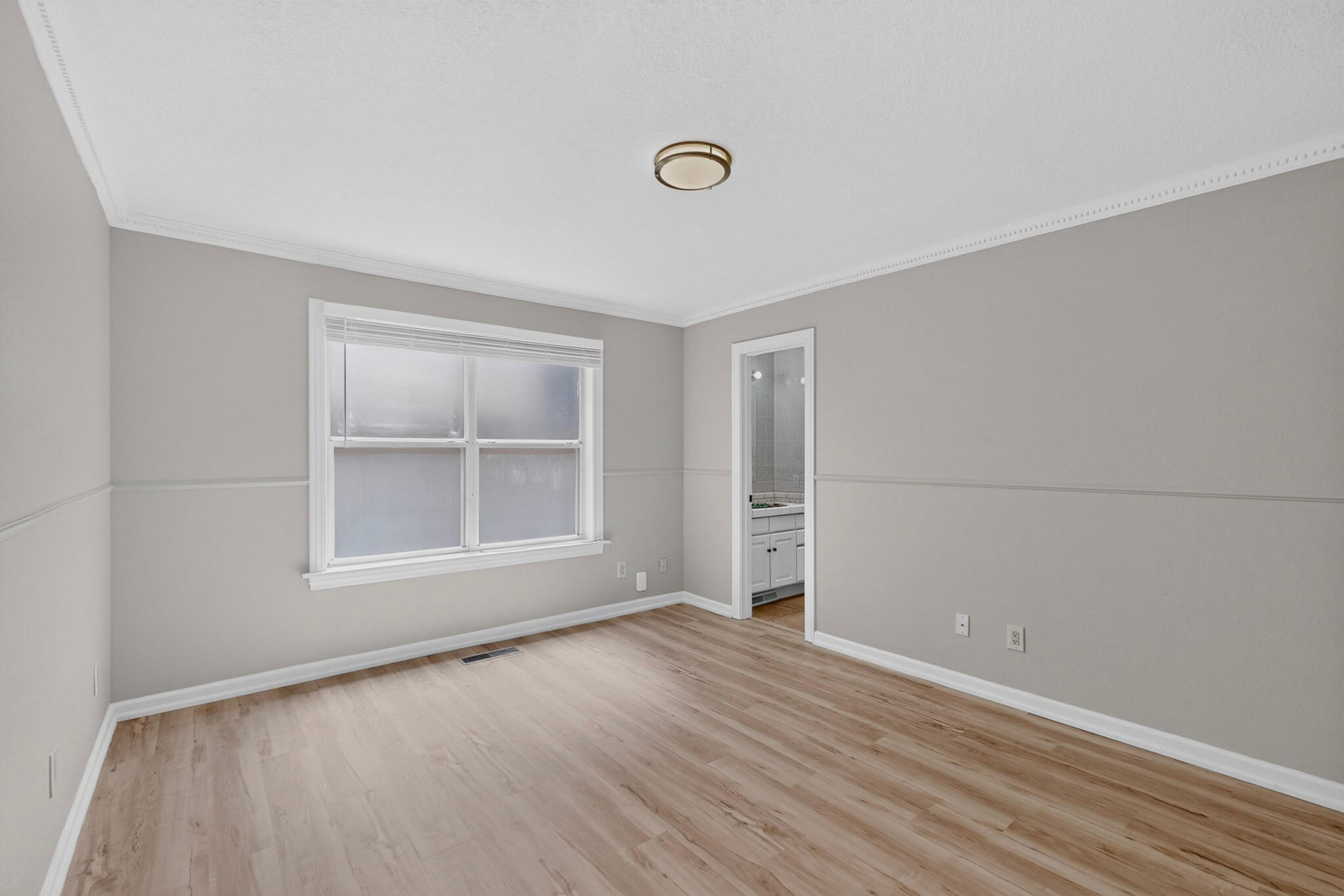 Photo 18 — 7715 WILLIAM MOYERS Avenue NE