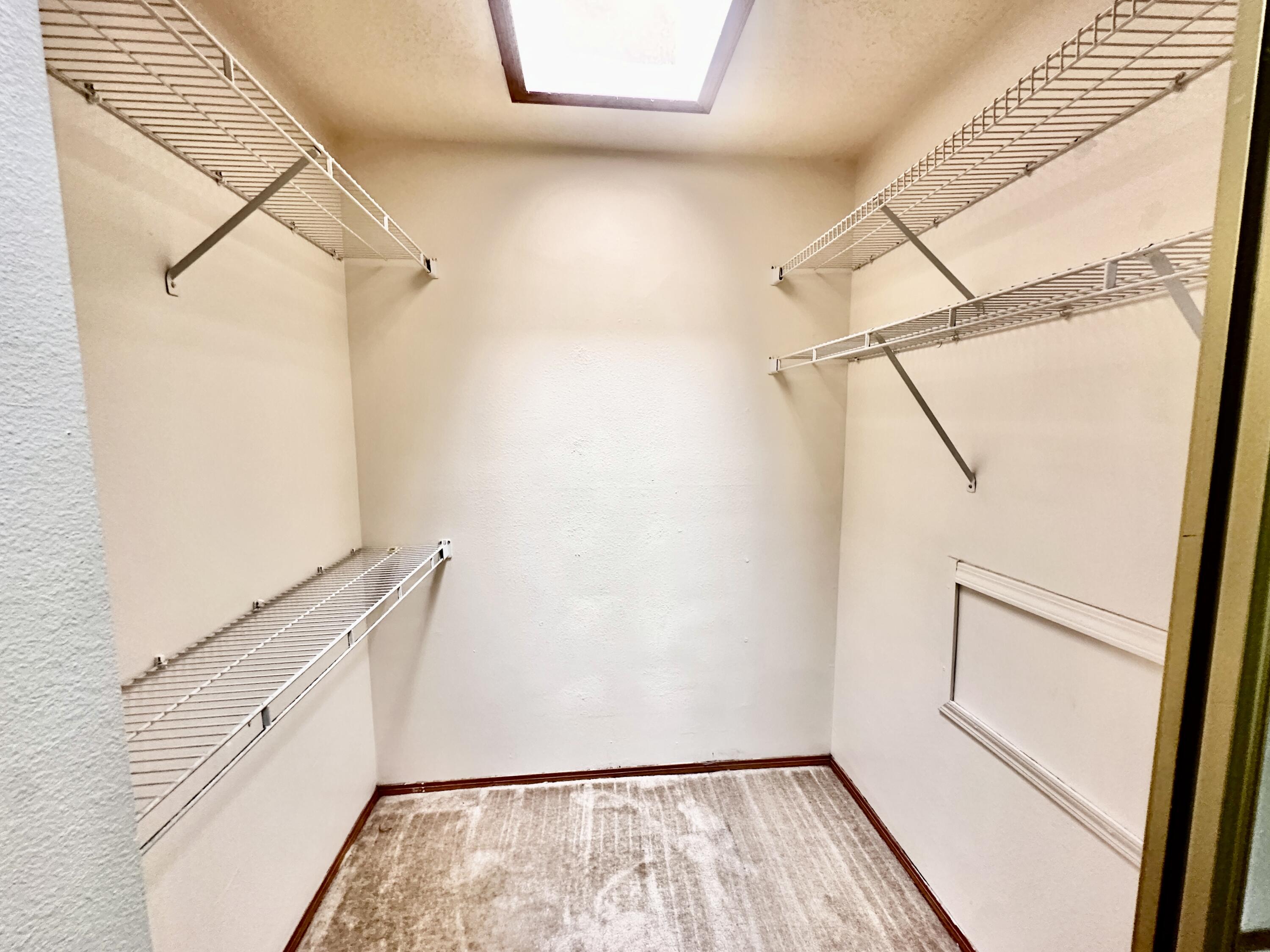 Photo 4 — 819 Country Club Drive SE APT 2B