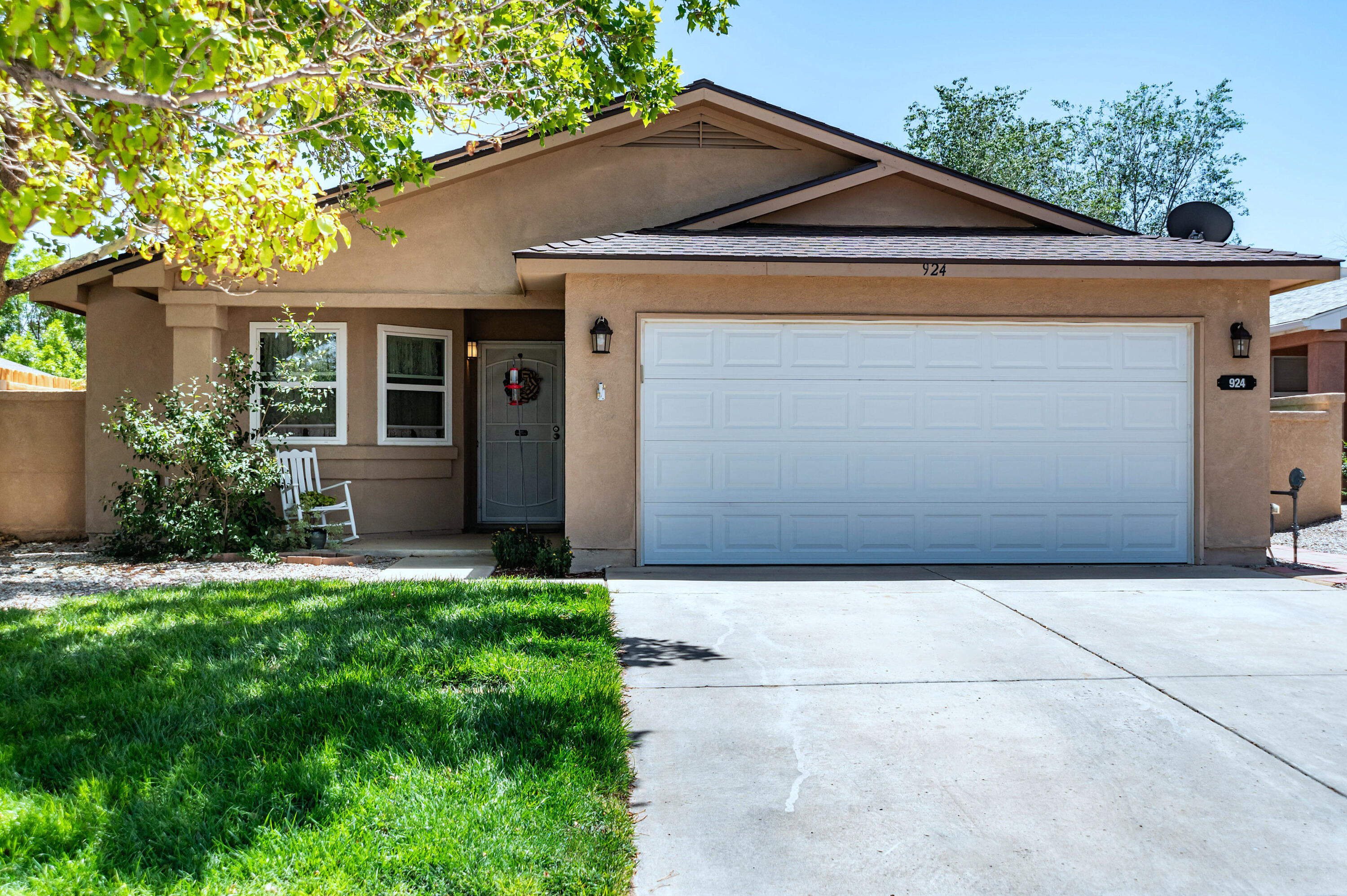 924 Somerset Meadows Drive NE