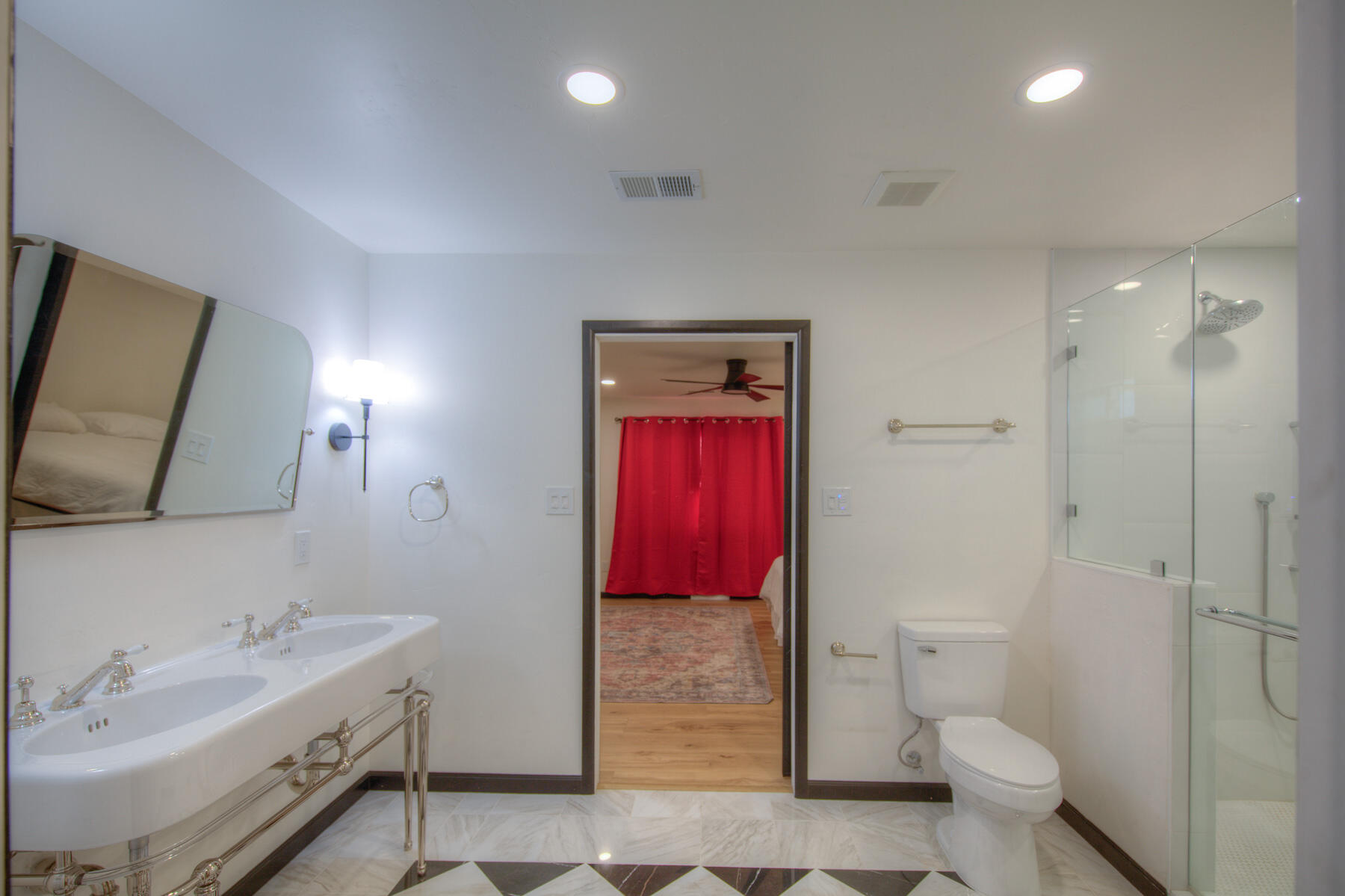 Photo 19 — 6853 Mossman Place NE