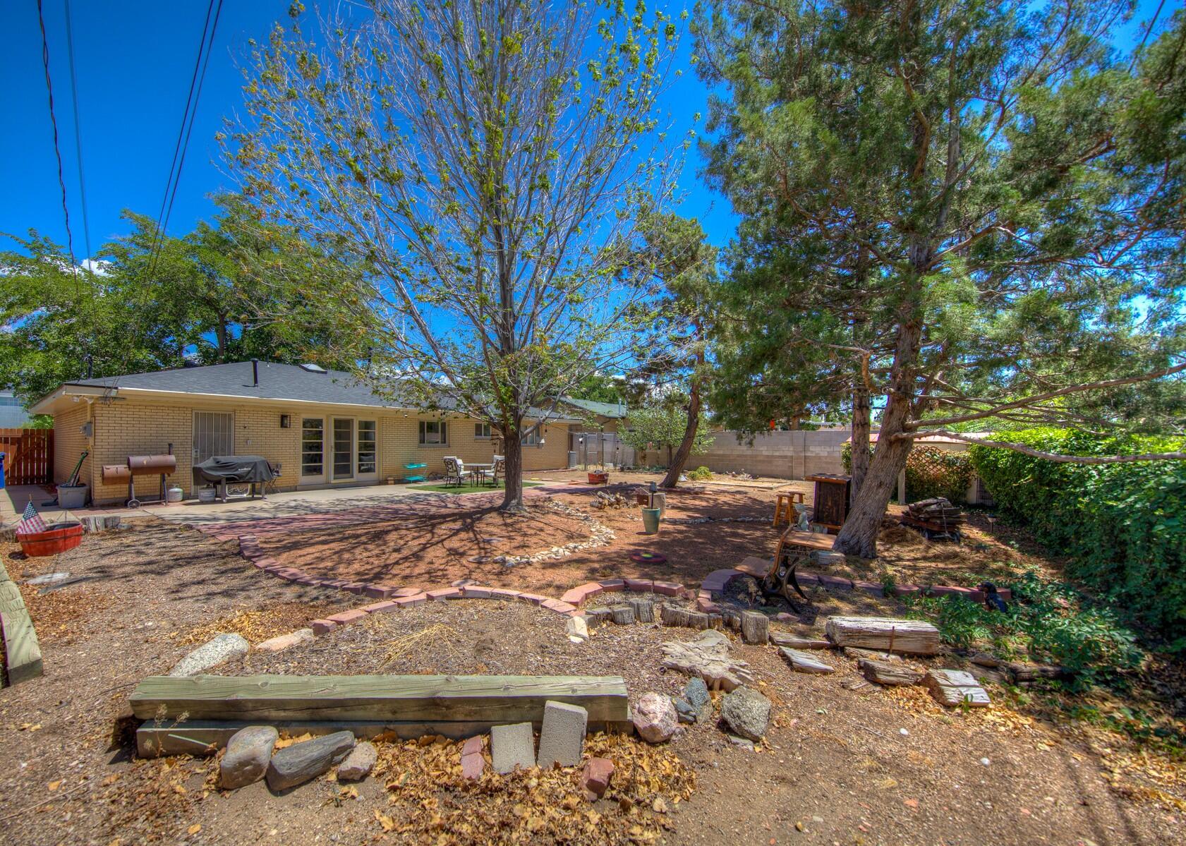 Photo 6 — 6853 Mossman Place NE