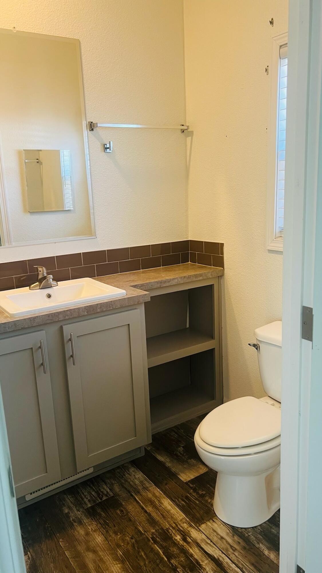 Photo 17 — 583 Elk Drive SE