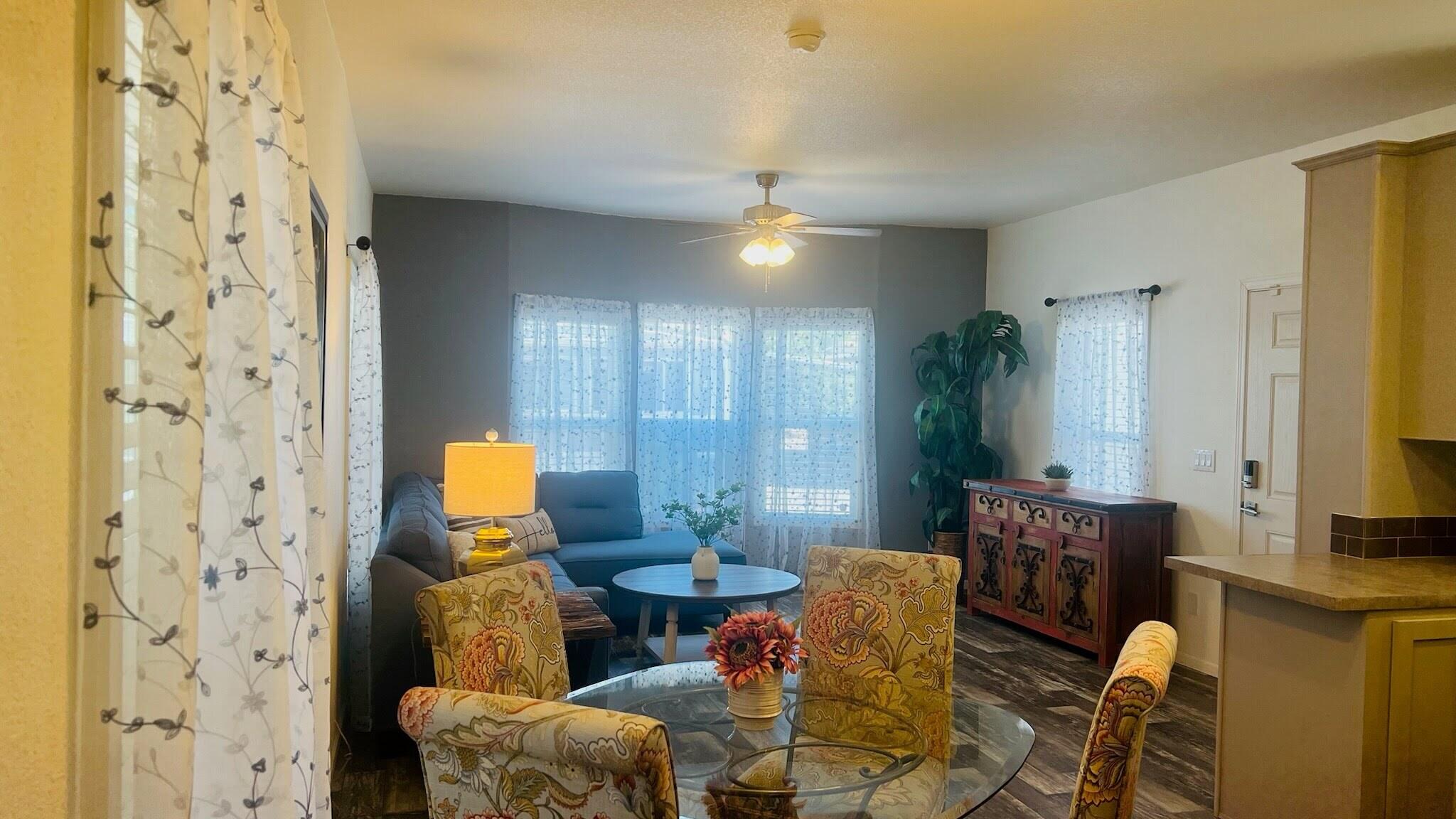 Photo 7 — 583 Elk Drive SE