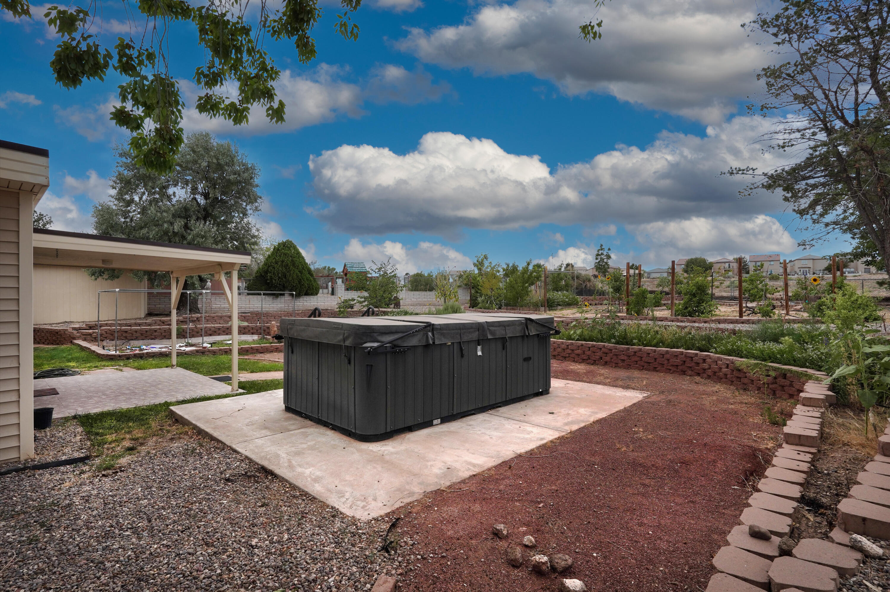 Photo 16 — 3507 Saint Andrews Drive SE
