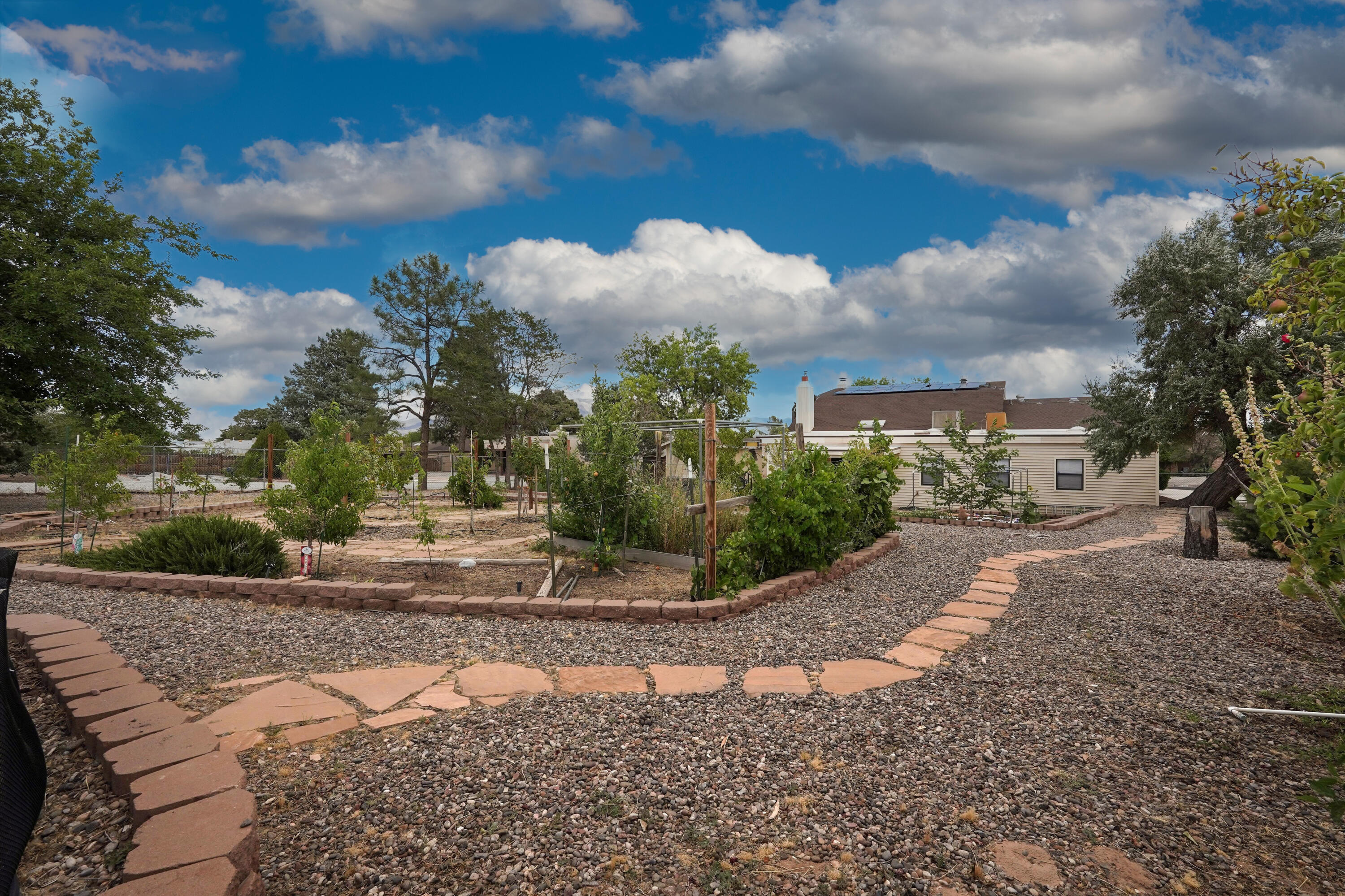 Photo 17 — 3507 Saint Andrews Drive SE