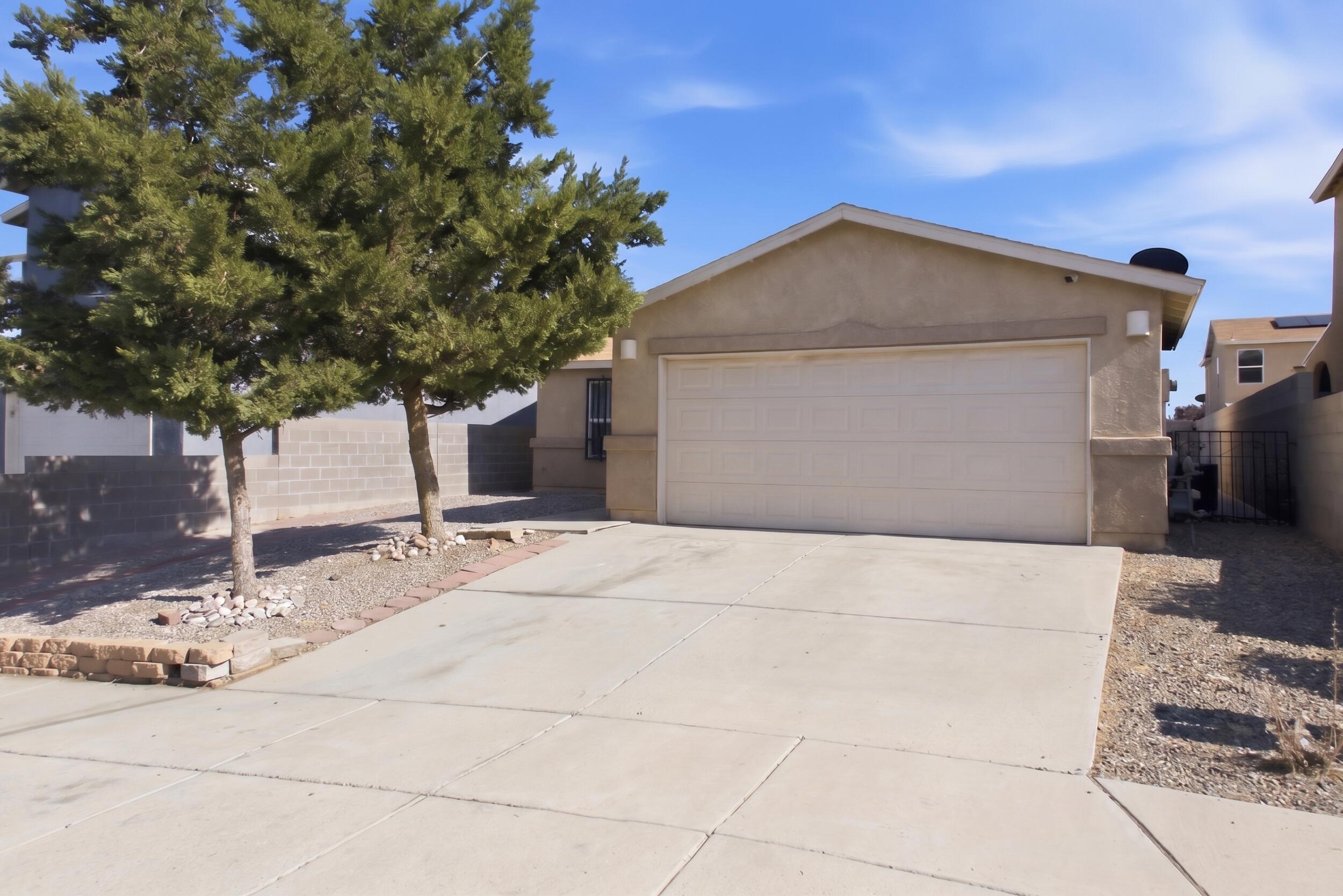 10408 Sandy Flats Avenue SW, Albuquerque, NM 87121