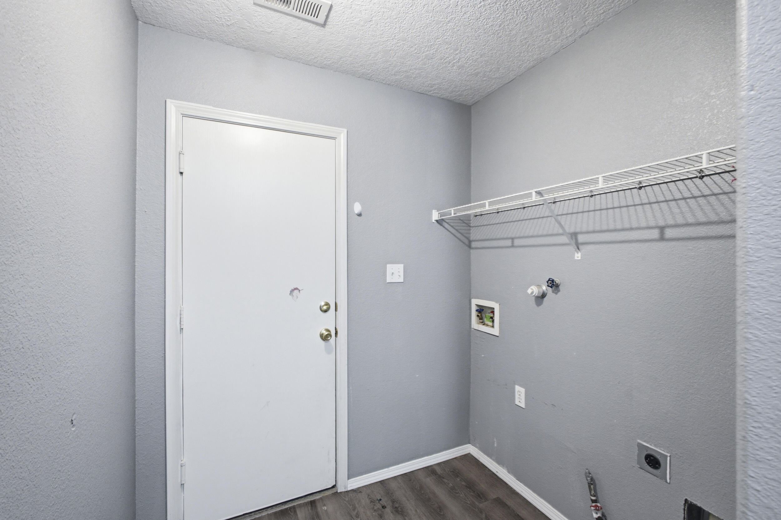 Photo 7 — 10408 Sandy Flats Avenue SW