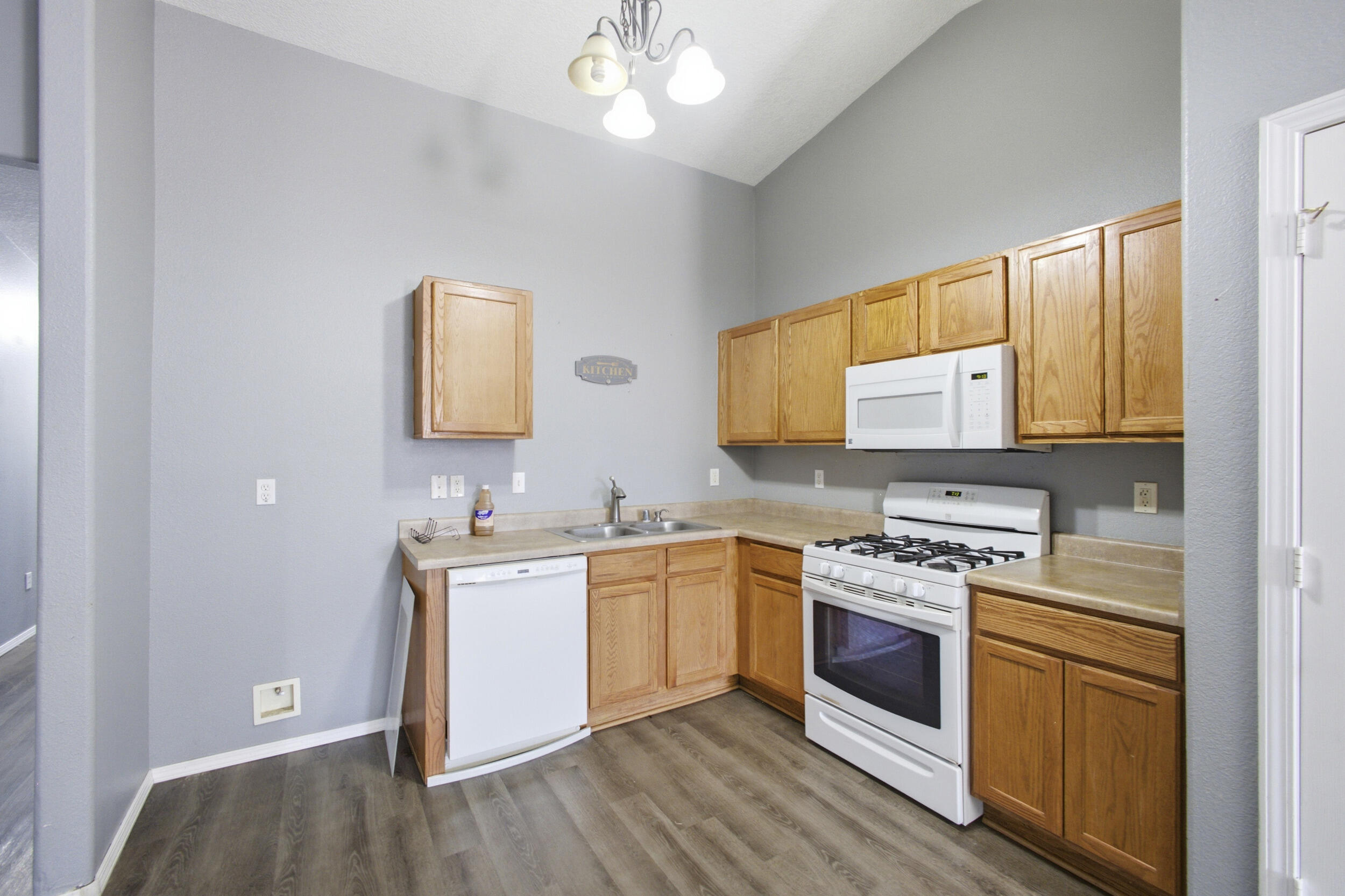 Photo 17 — 10408 Sandy Flats Avenue SW