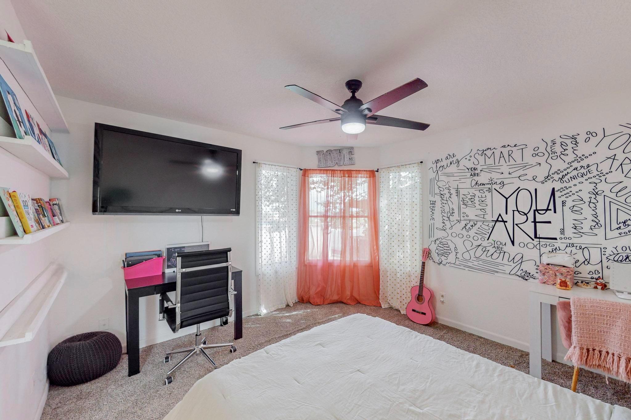Photo 11 — 1000 Saratoga Drive NE