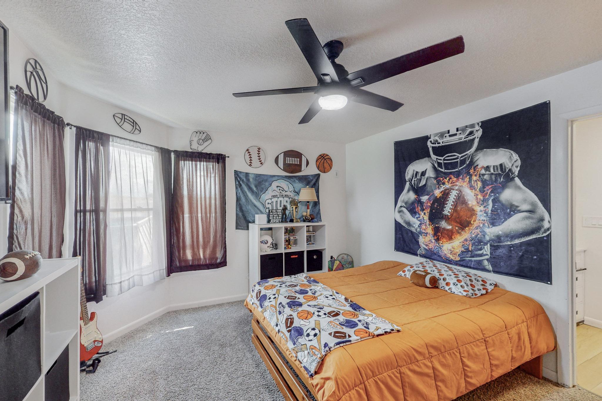 Photo 13 — 1000 Saratoga Drive NE