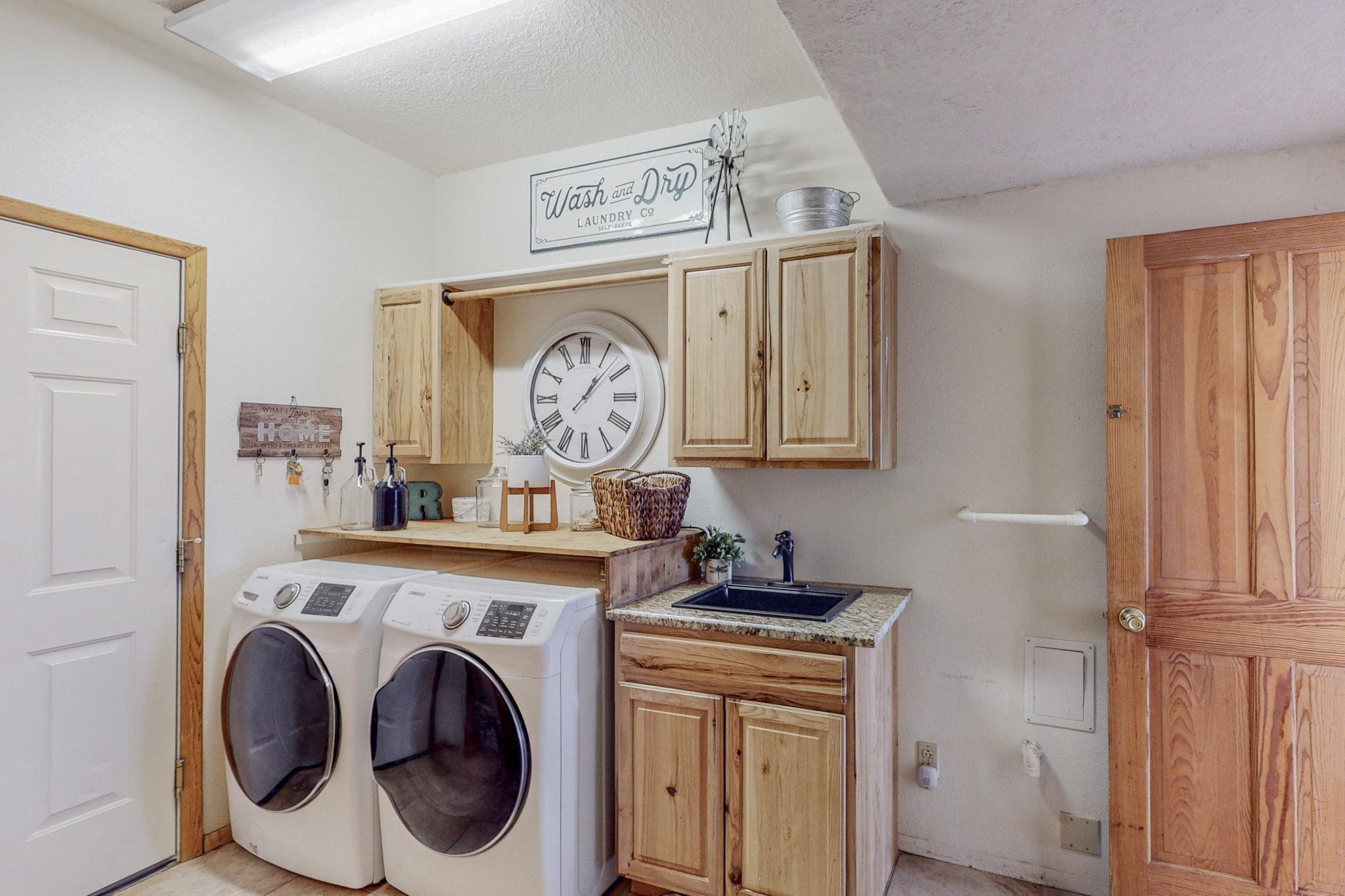 Photo 18 — 1000 Saratoga Drive NE
