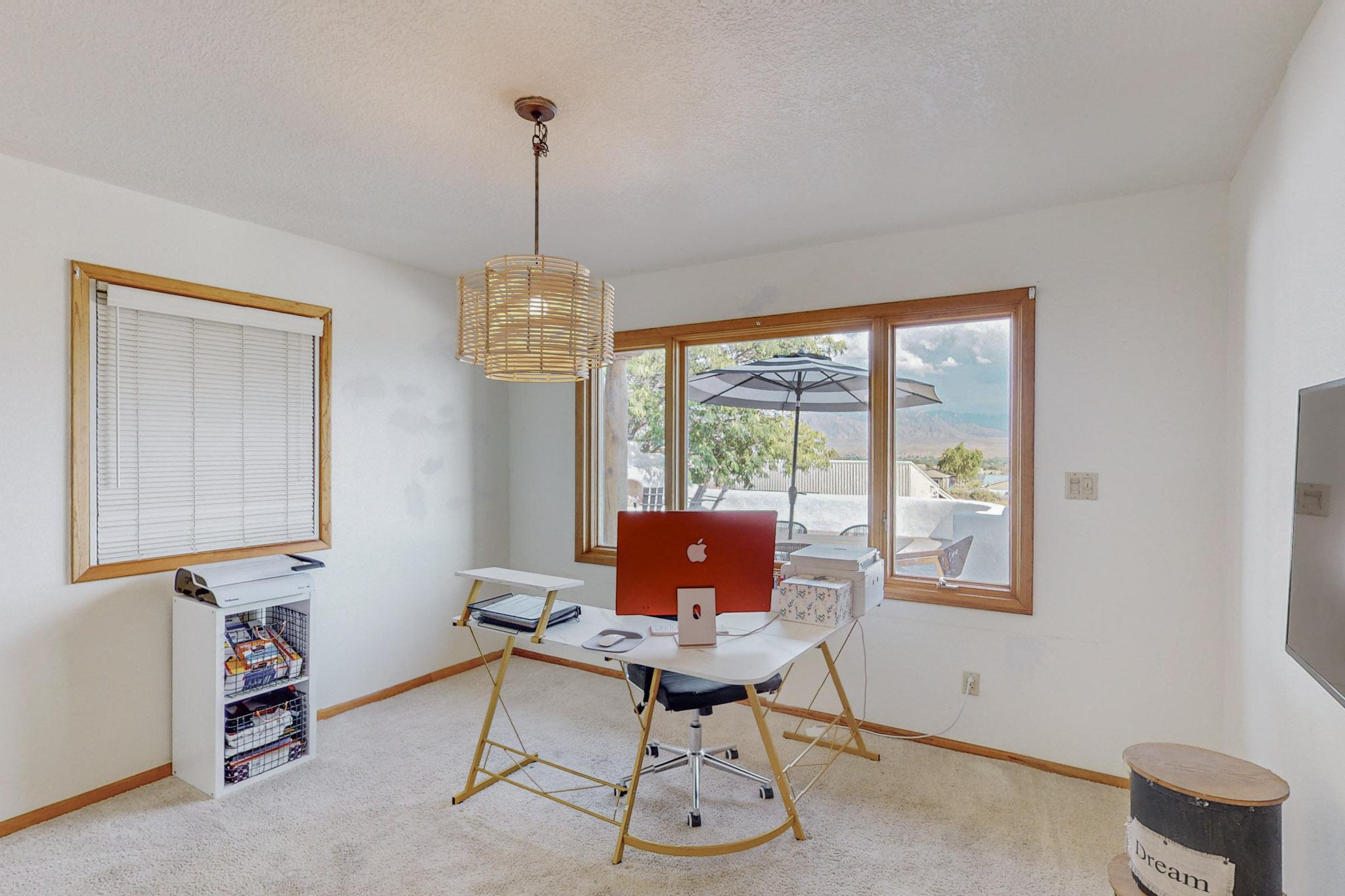 Photo 19 — 1000 Saratoga Drive NE